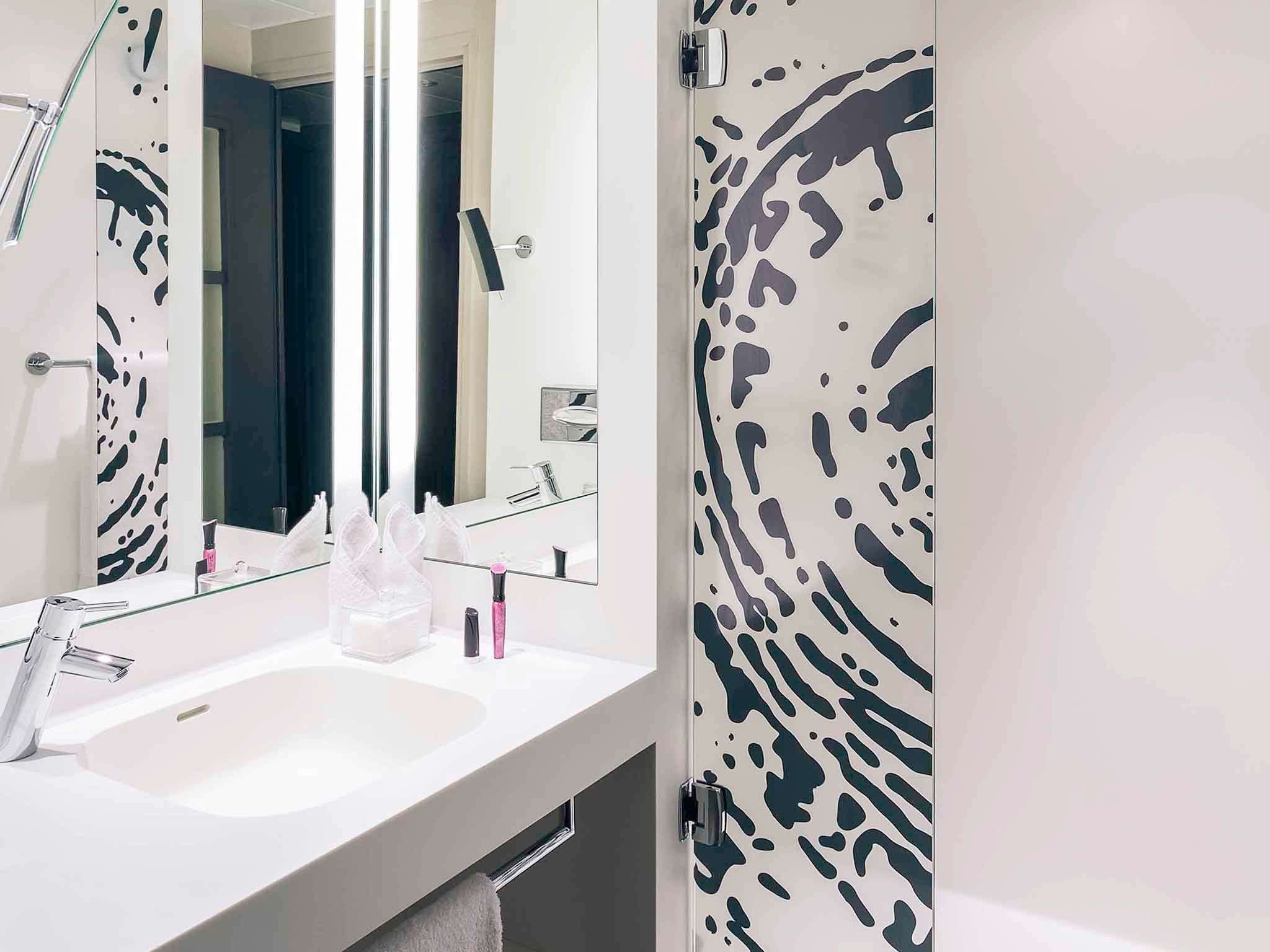 Photo - Hotel De Bourbon Grand Hotel Mercure Bourges