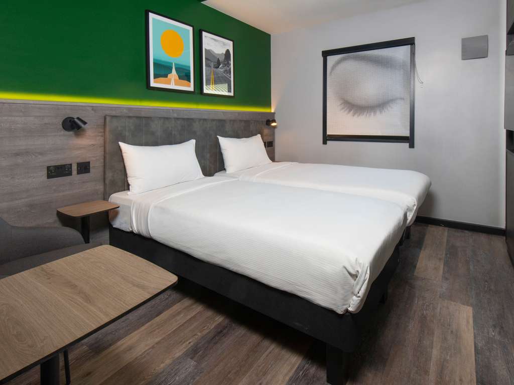 ibis Styles London Gatwick Airport - Image 1