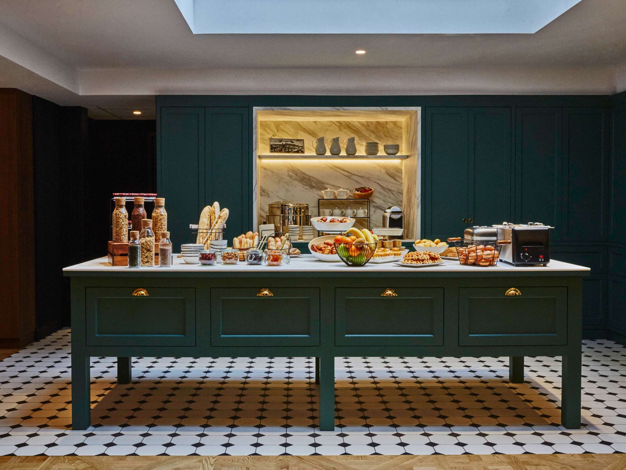 Photo - Mercure Versailles Chateau