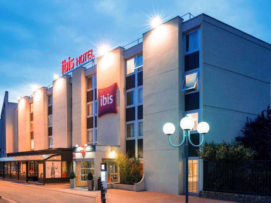 ibis Paris Gennevilliers - Image 1