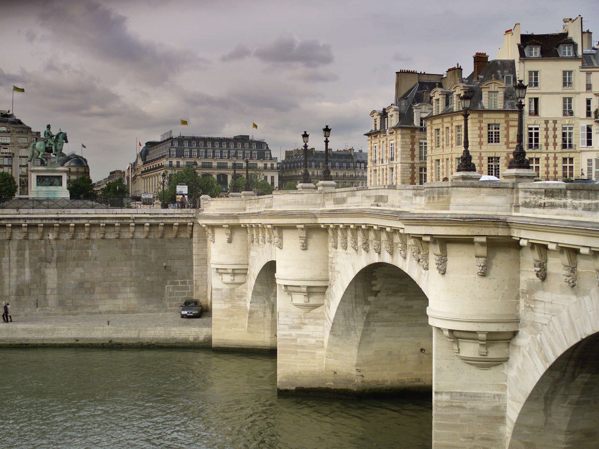 Foto - Mercure Paris la Défense Grande Arche
