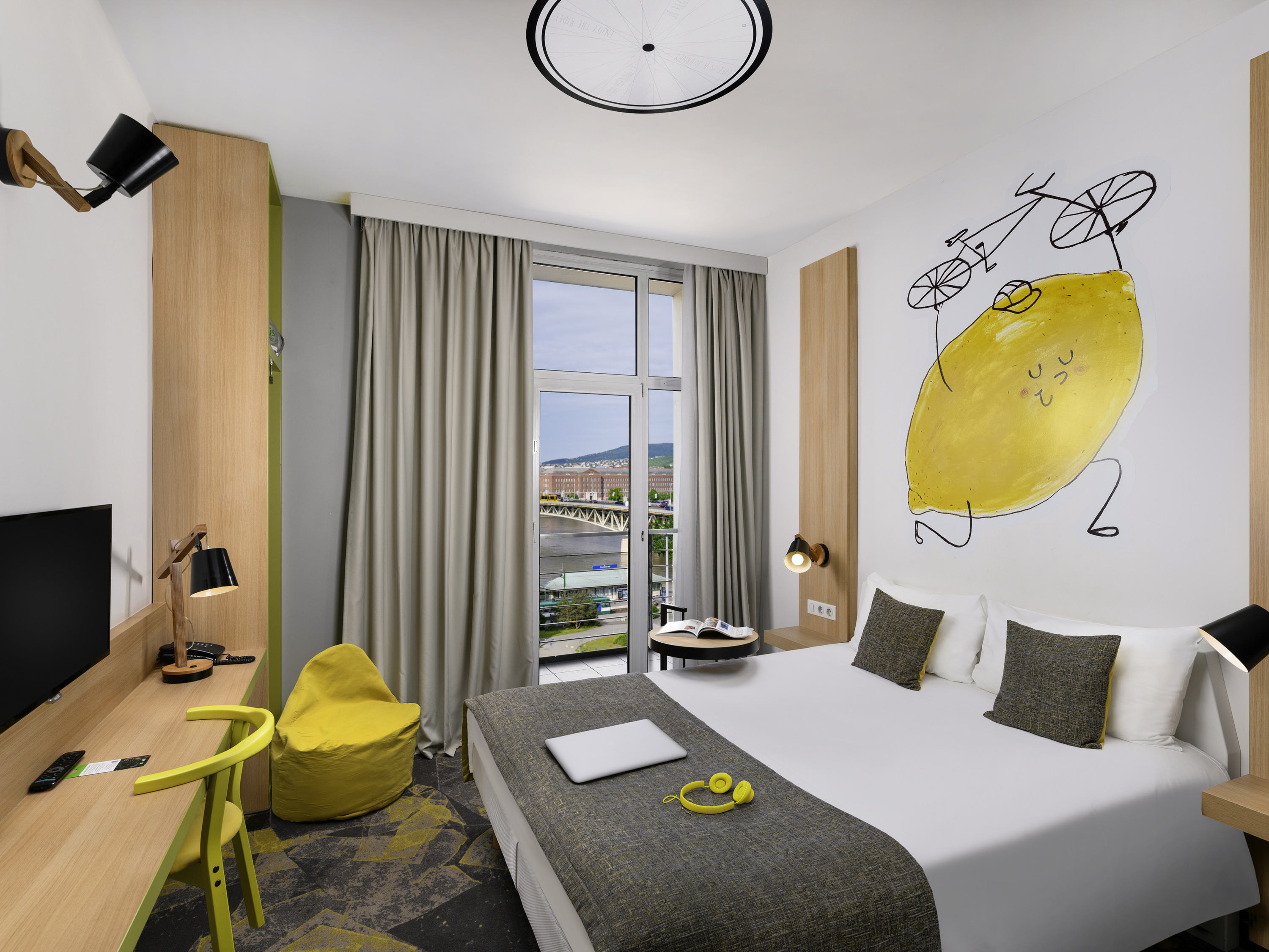 ibis Styles Budapest City - Image 2