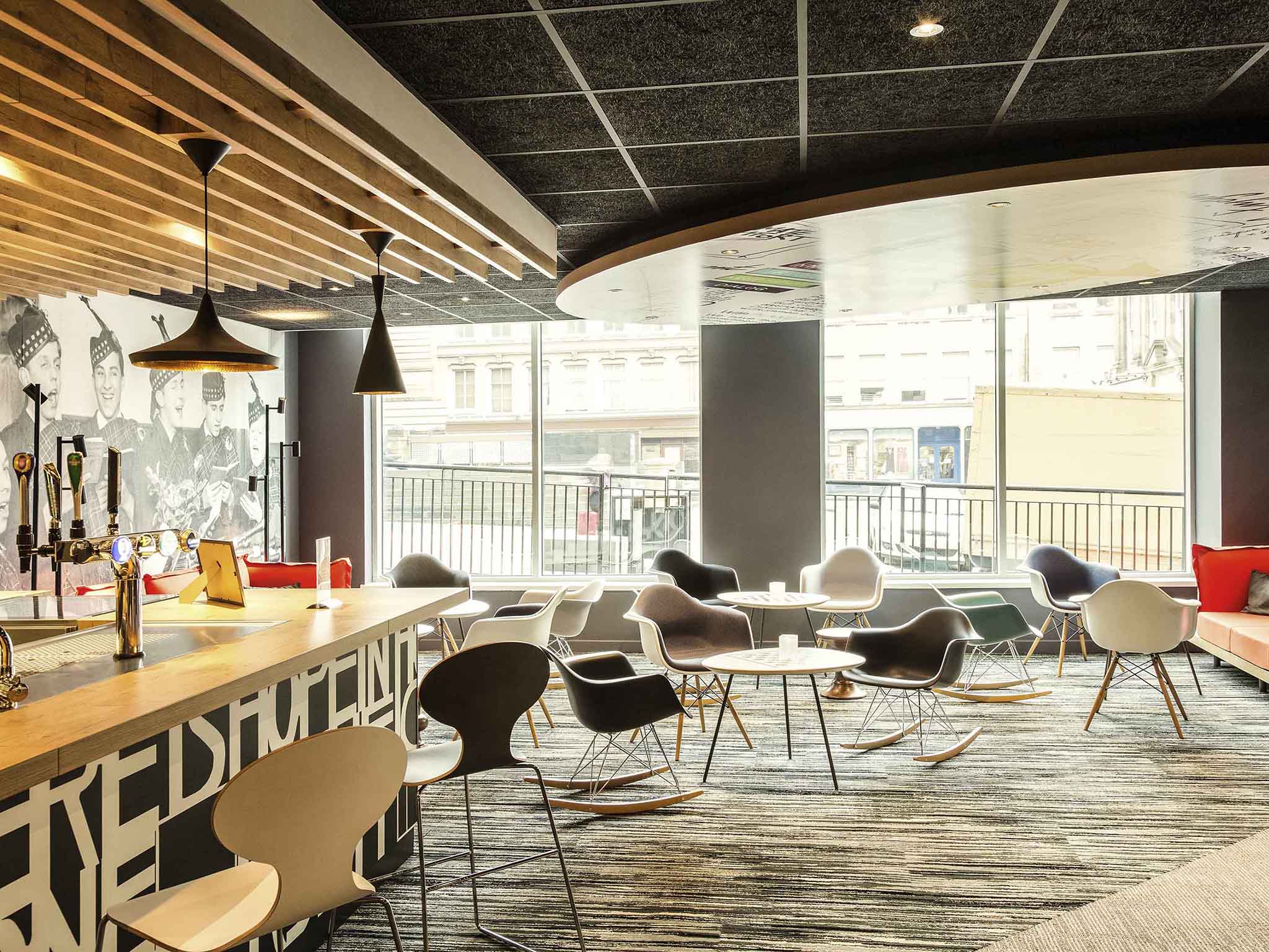 Photo - ibis Edinburgh Centre Royal Mile – Hunter Square