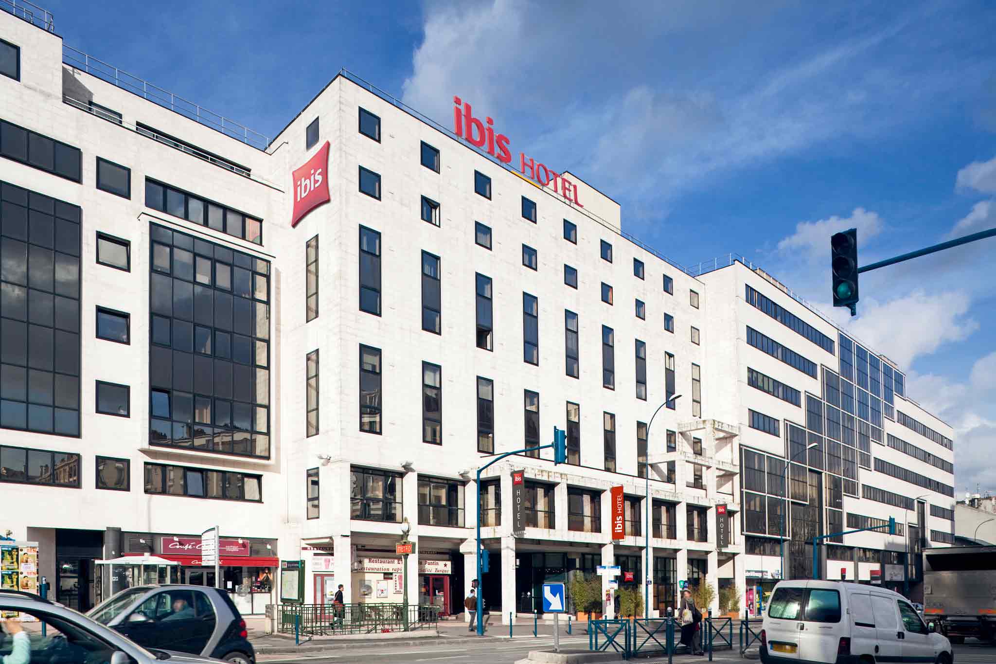 Photo - ibis Paris Pantin Eglise