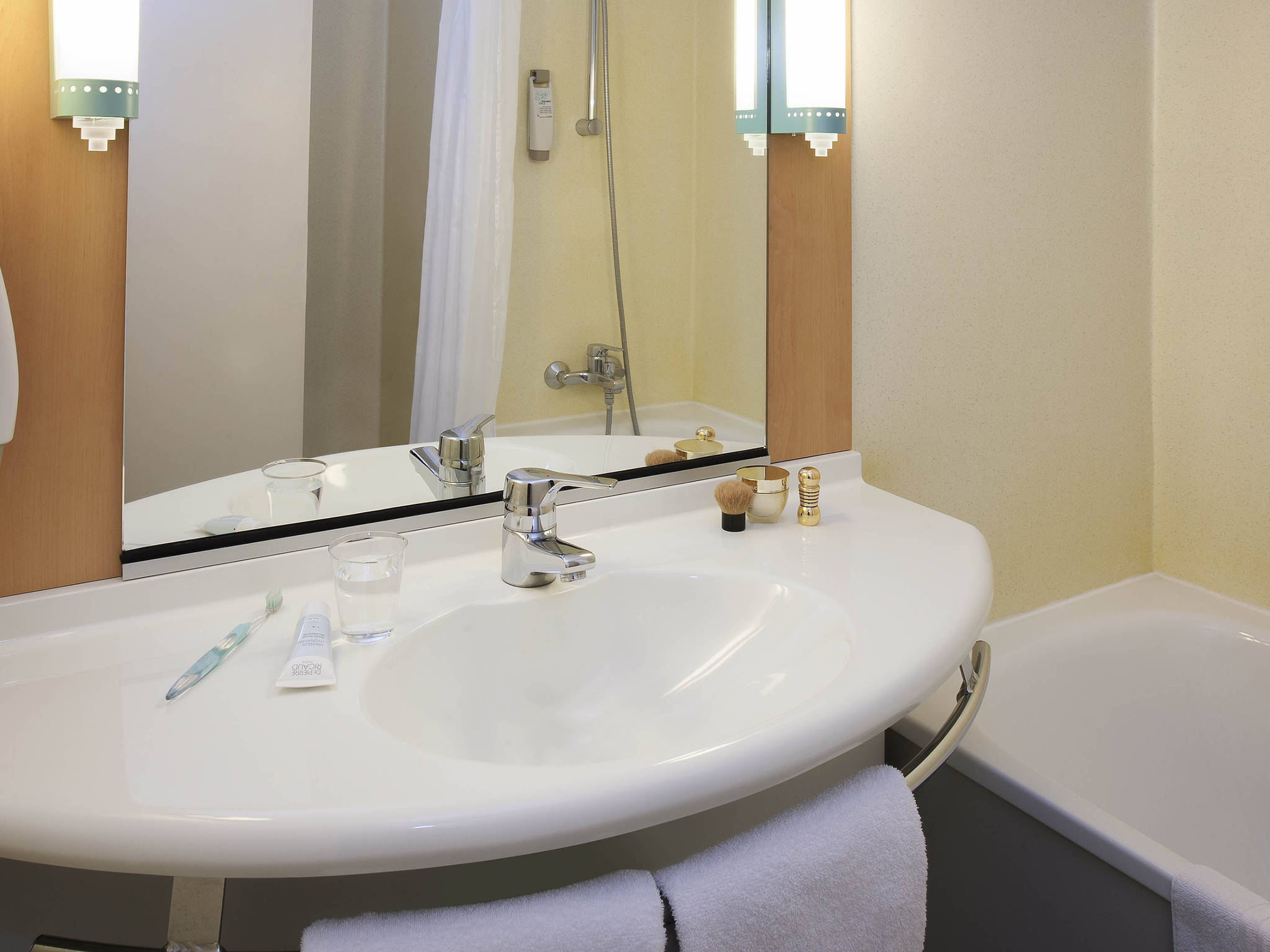 Photo - ibis Paris Pantin Eglise