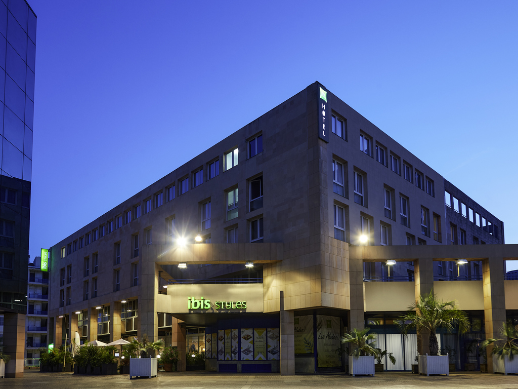 ibis Styles Toulon Centre Port - Image 2