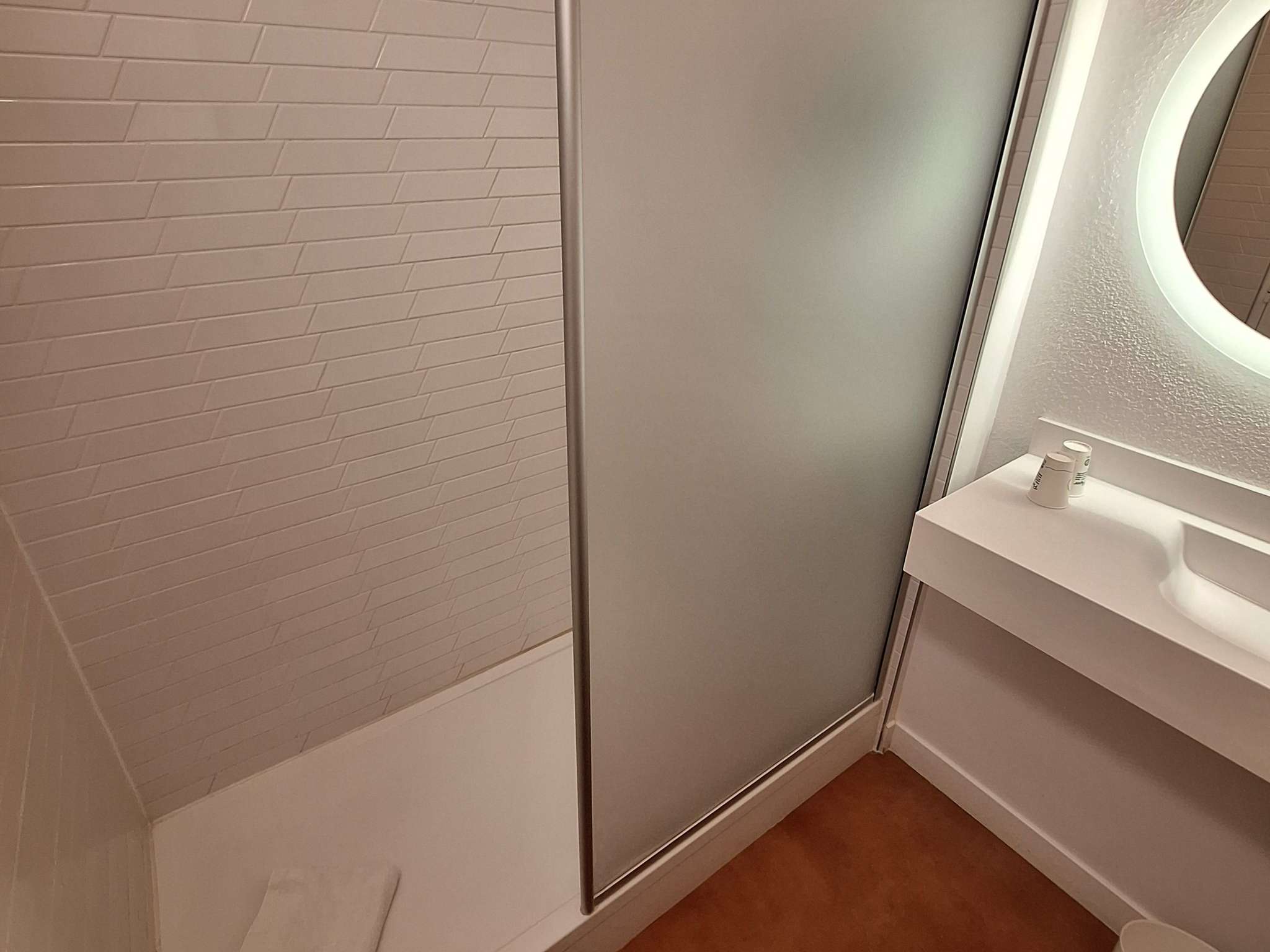 Photo - ibis Styles Toulon Centre Port