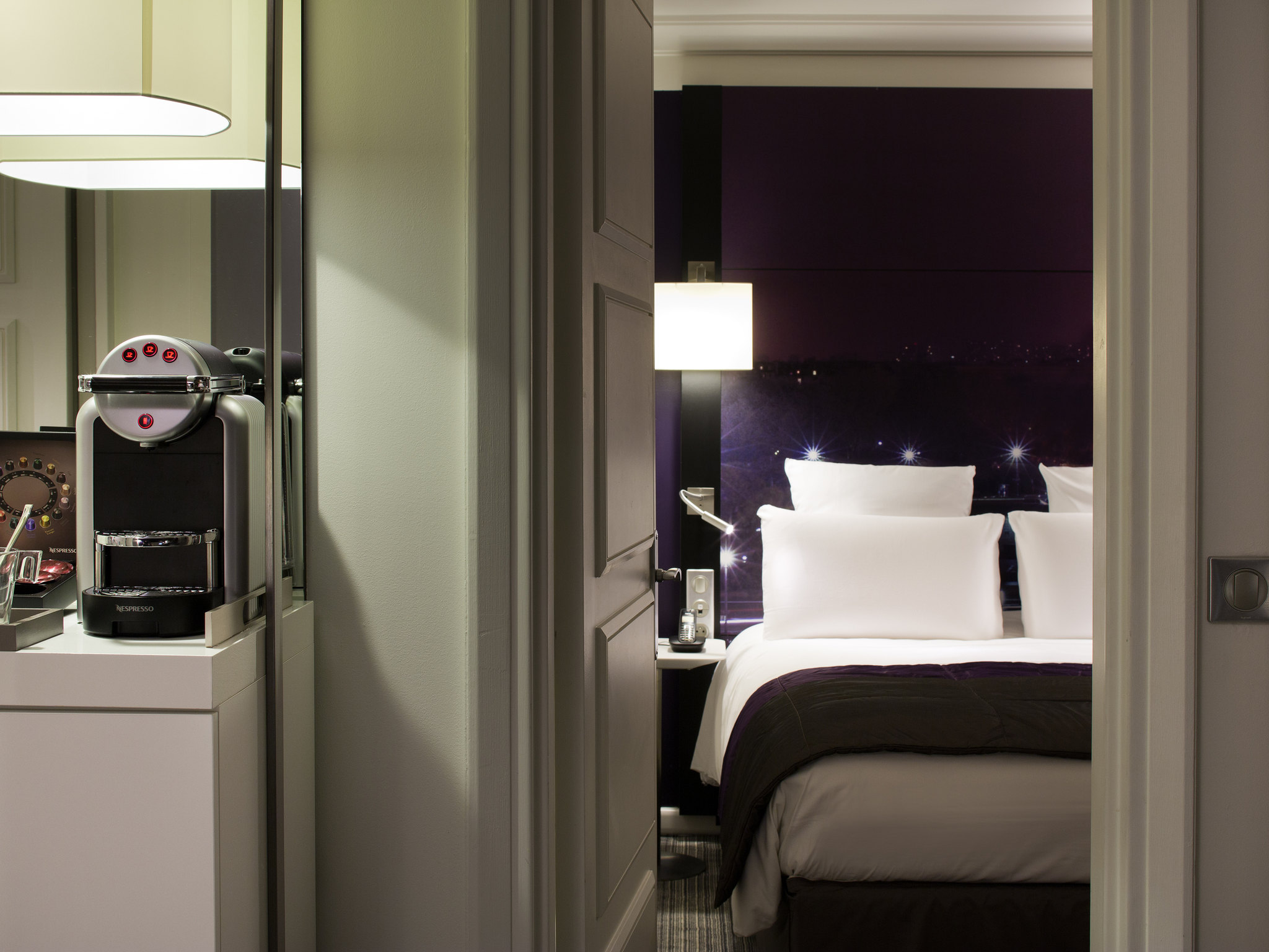 mercure paris centre tour eiffel junior suite