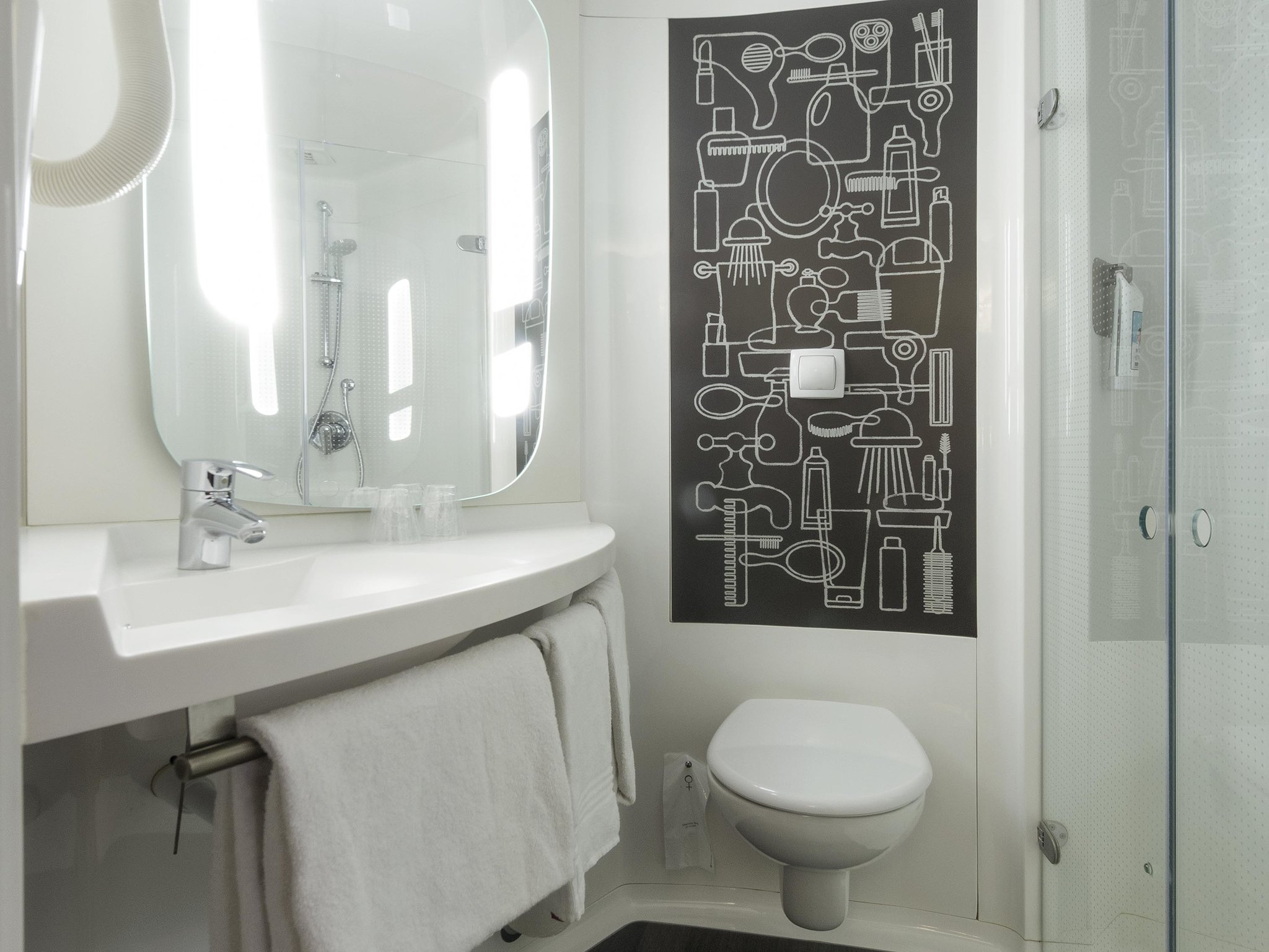 Photo - ibis London Docklands Canary Wharf