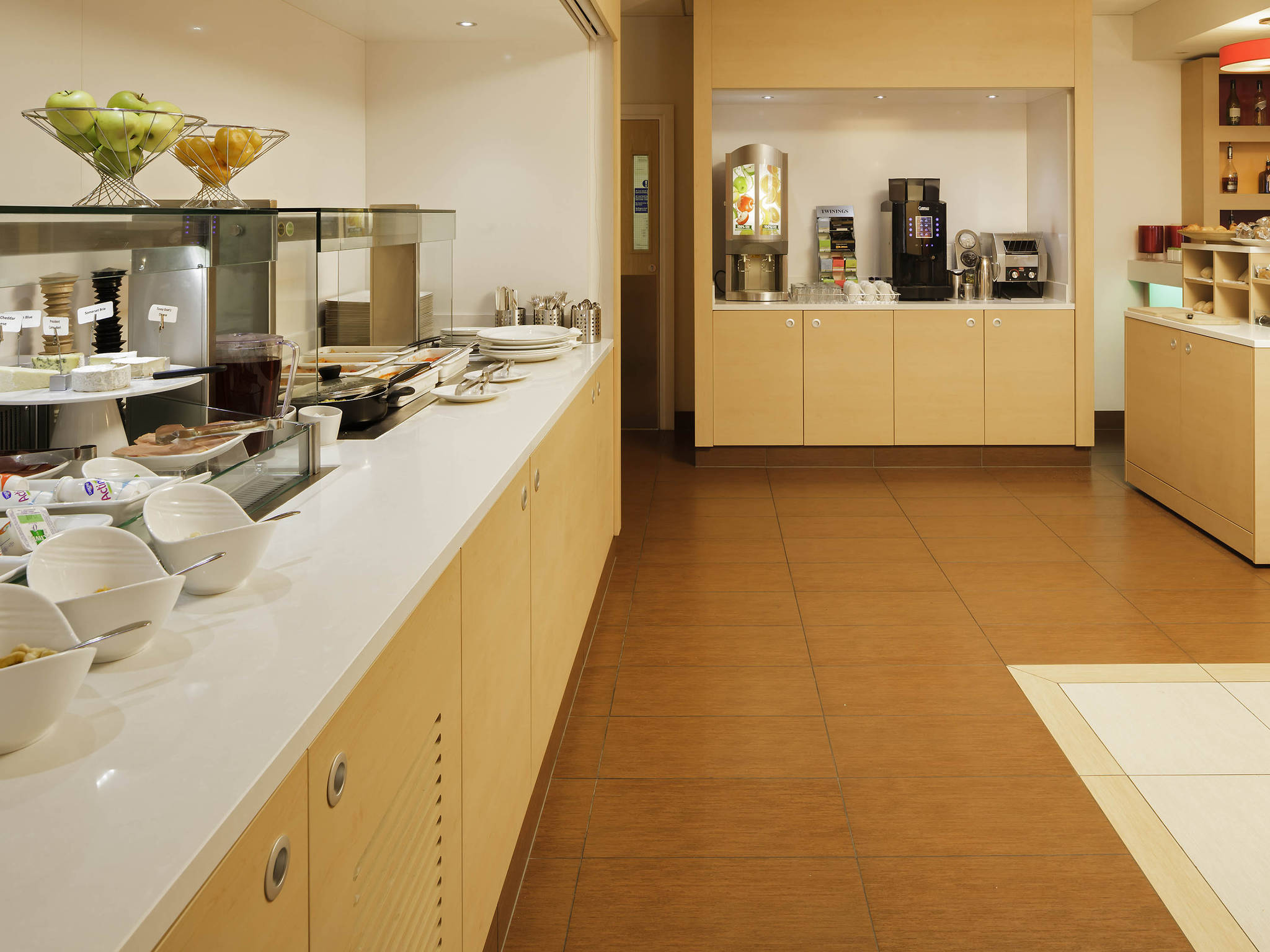 Photo - ibis London Docklands Canary Wharf