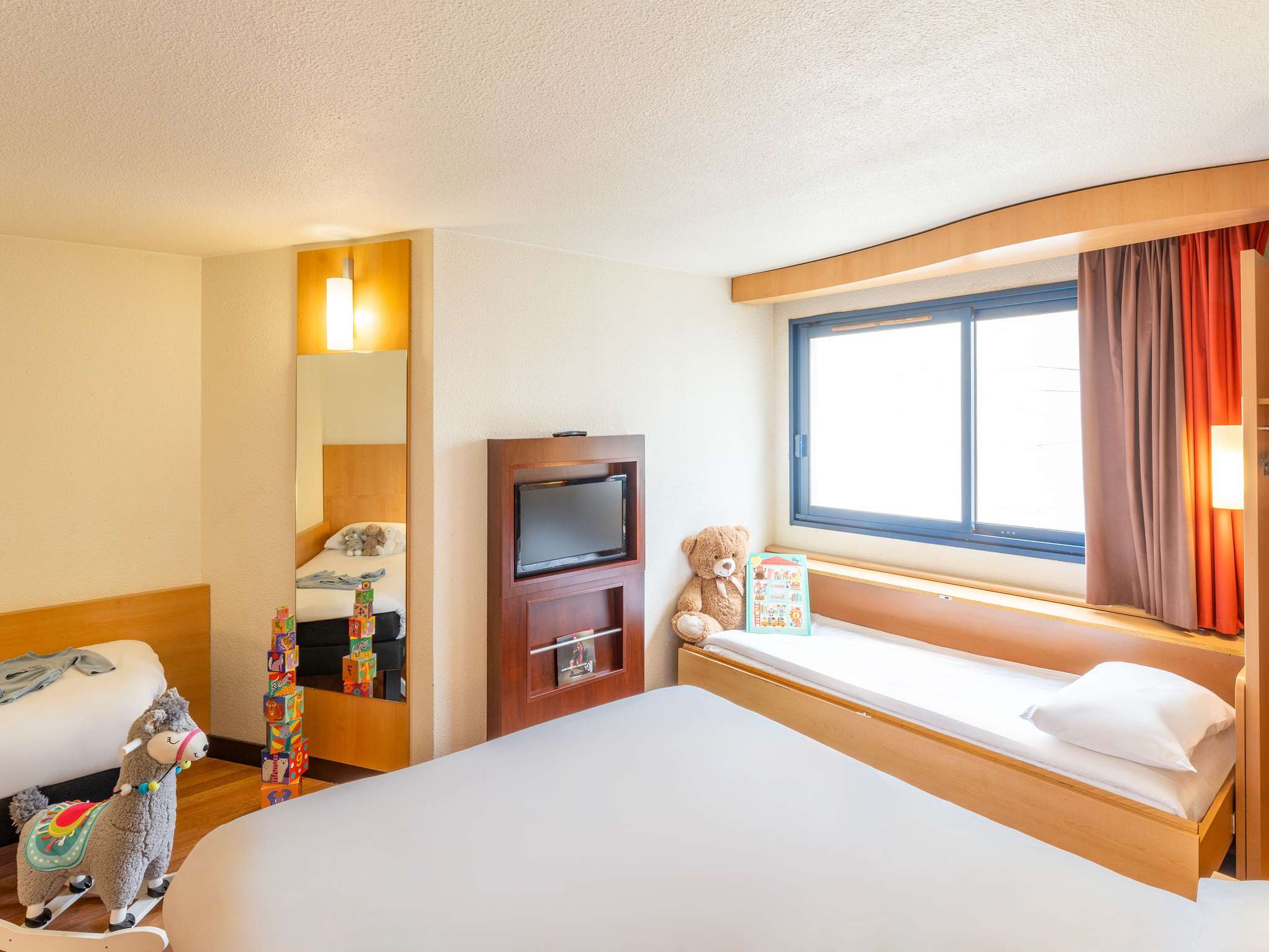 Photo - ibis Paris 17 Clichy-Batignolles