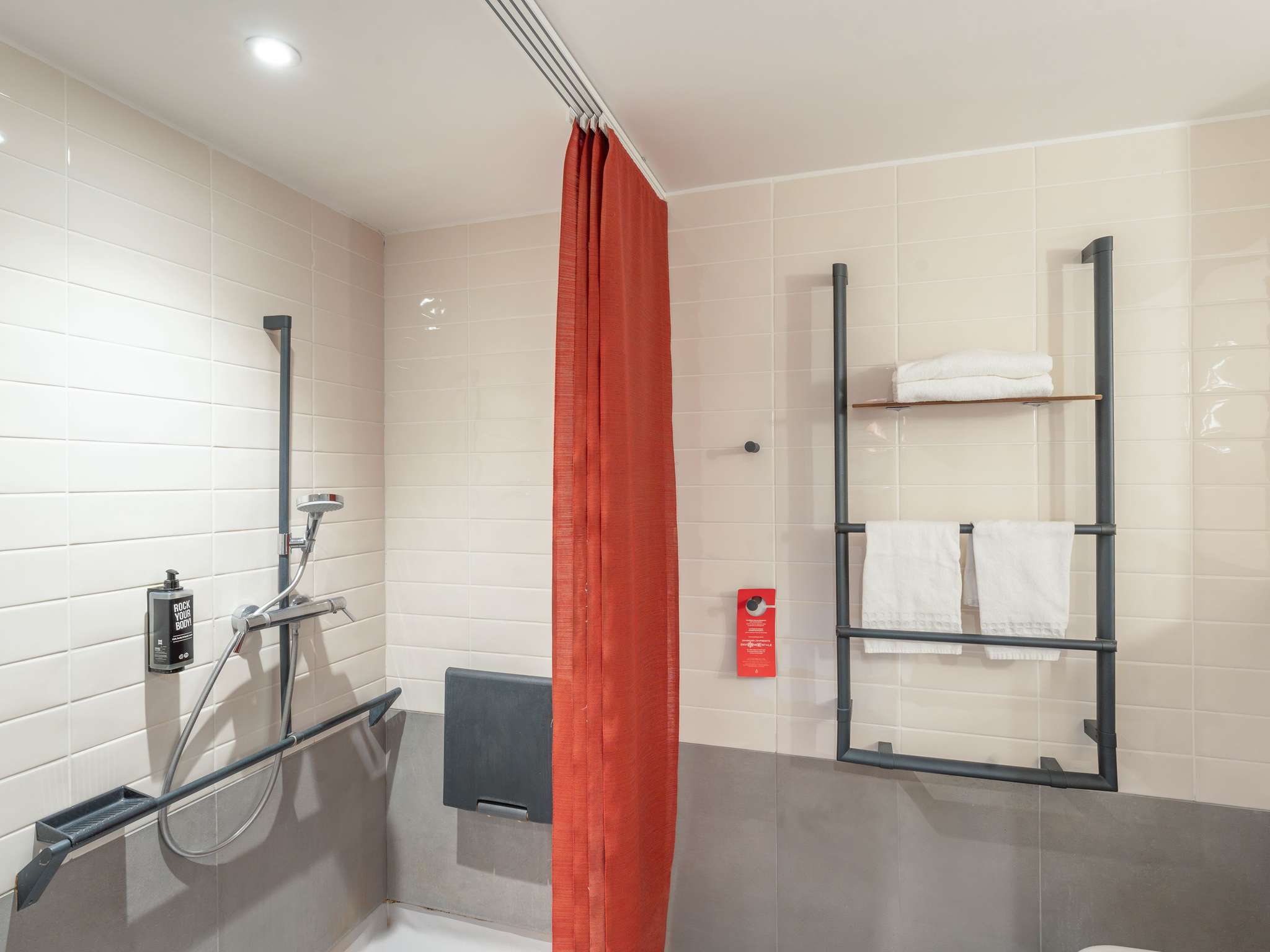 Photo - ibis Paris 17 Clichy-Batignolles