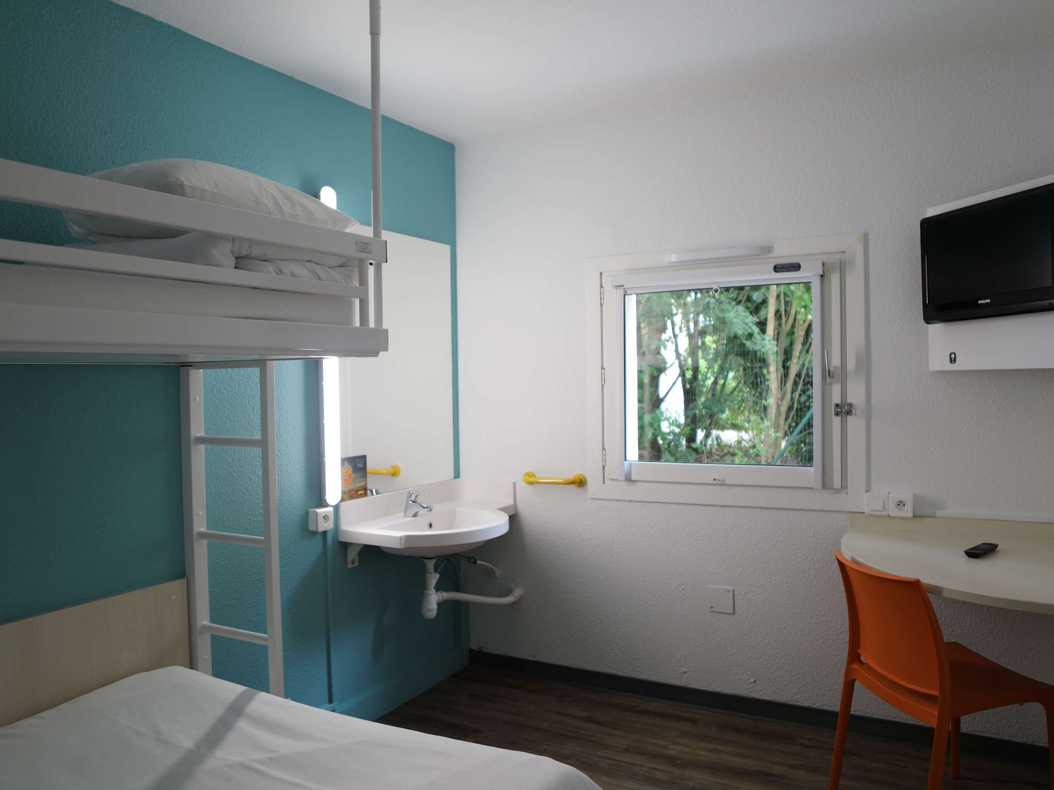 Foto - hotelF1 Orange Centre Echangeur A7 A9