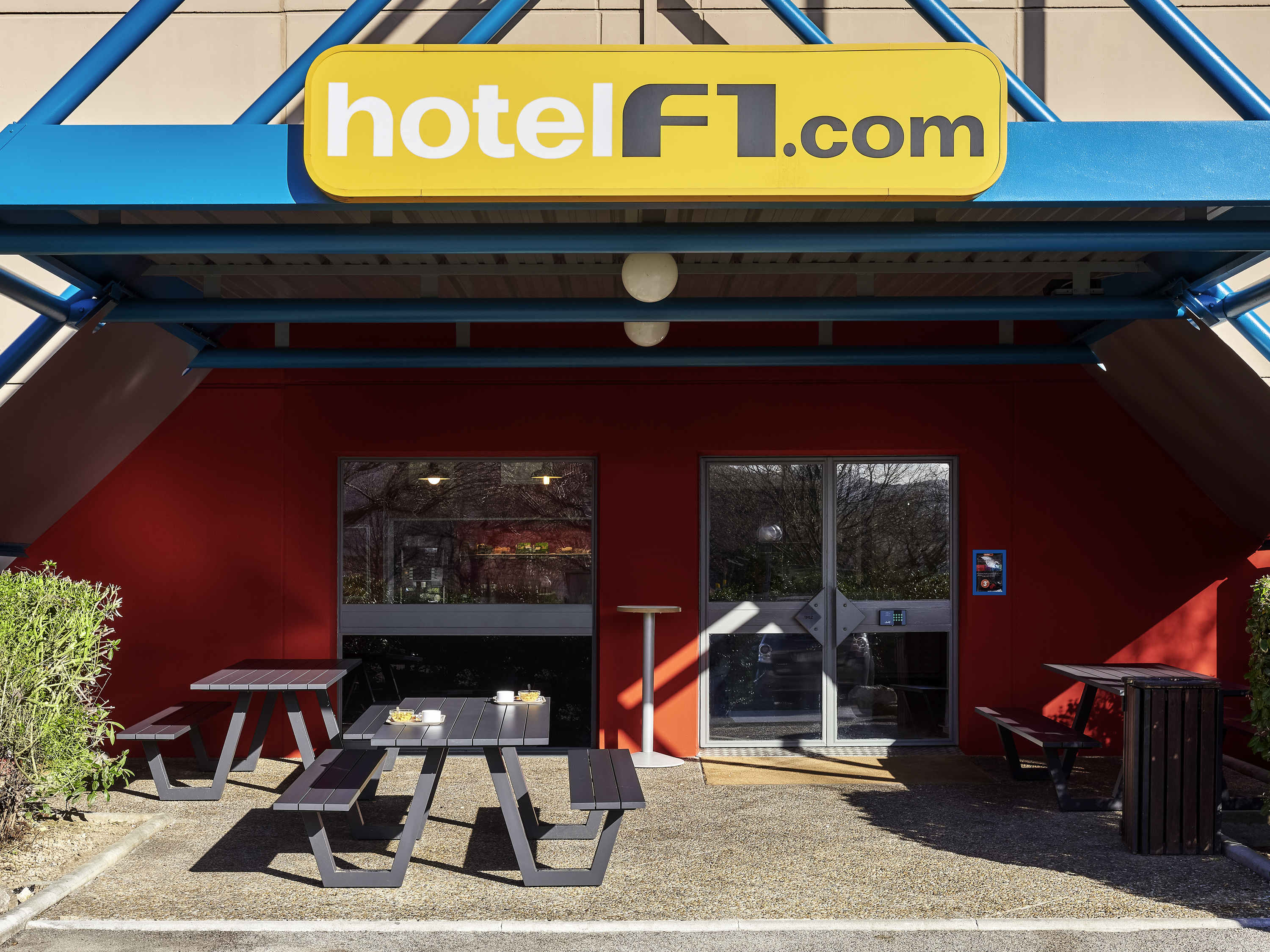 hotelF1 贡比涅酒店