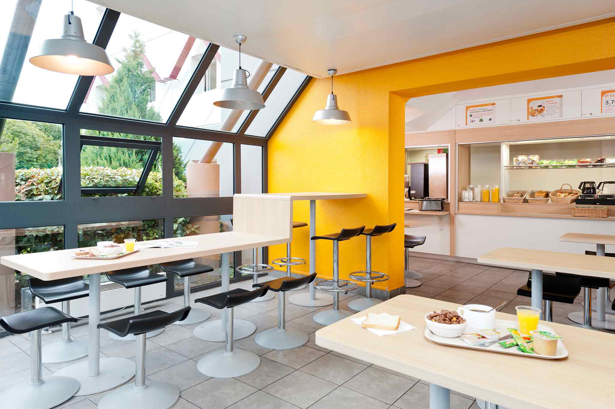 Foto - Unisotel Saintes Ex F1