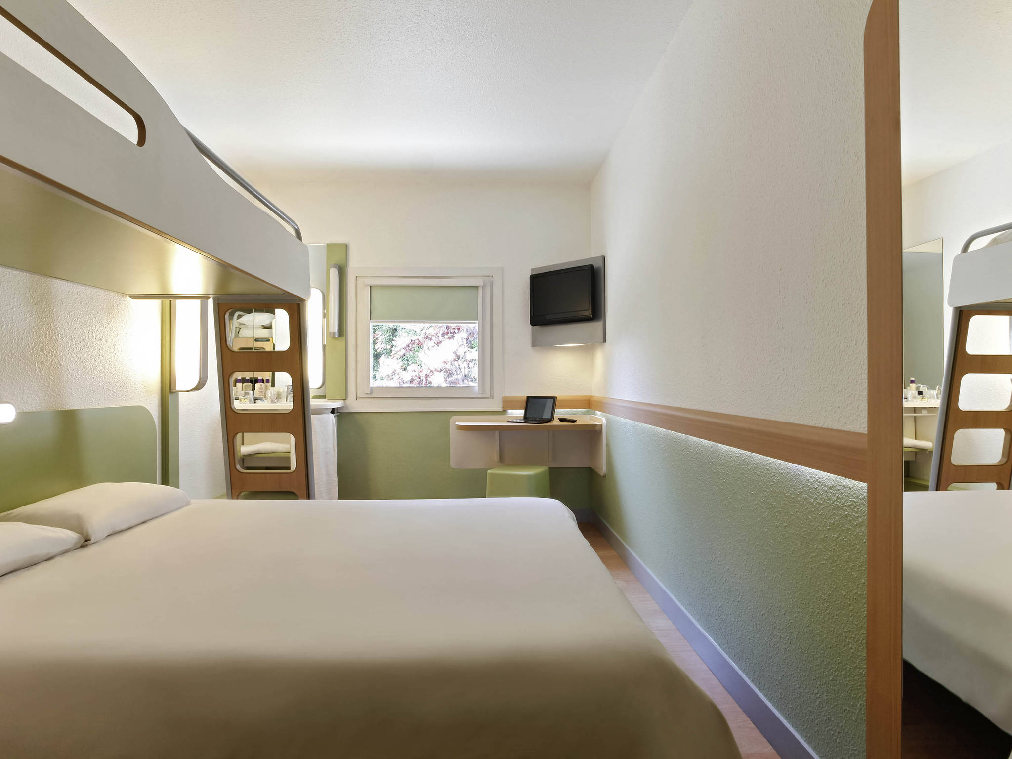 Hôtel à Meyreuil - ibis budget Aix-en-Provence Est Le Canet - AccorHotels