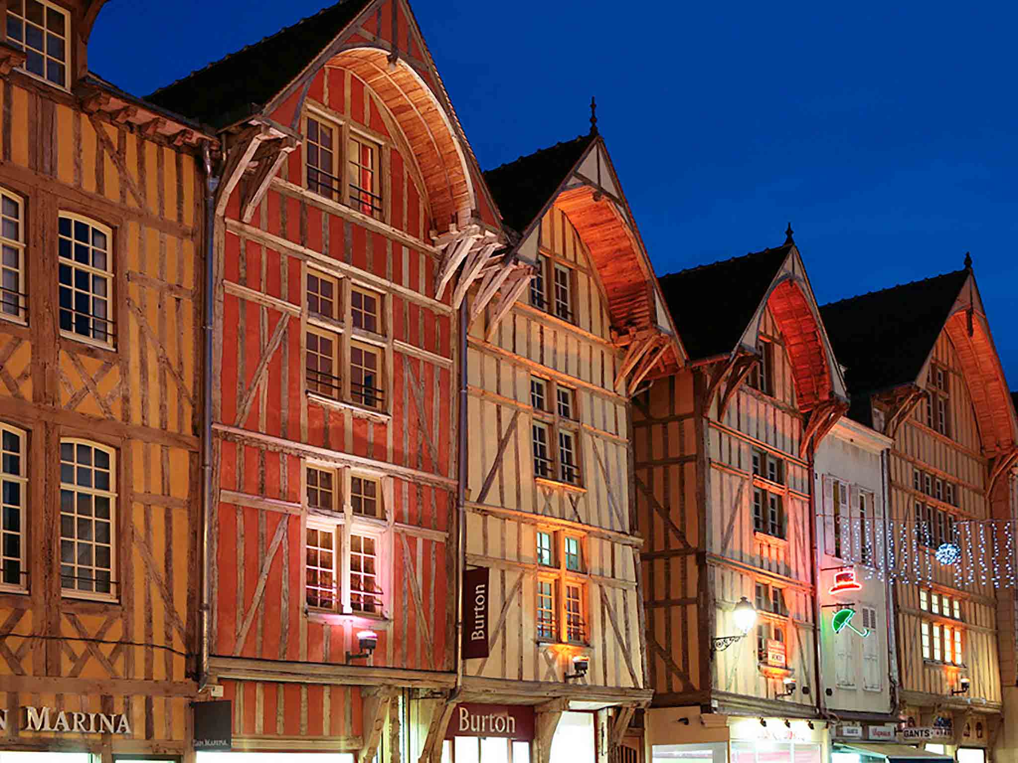 Hotel a TROYES - ibis budget Troyes Centre Hotel a TROYES - ibis budget Troyes Centre