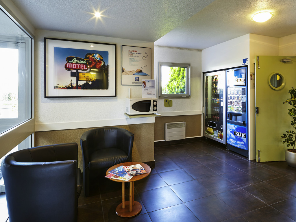 ibis budget Chartres - Image 3