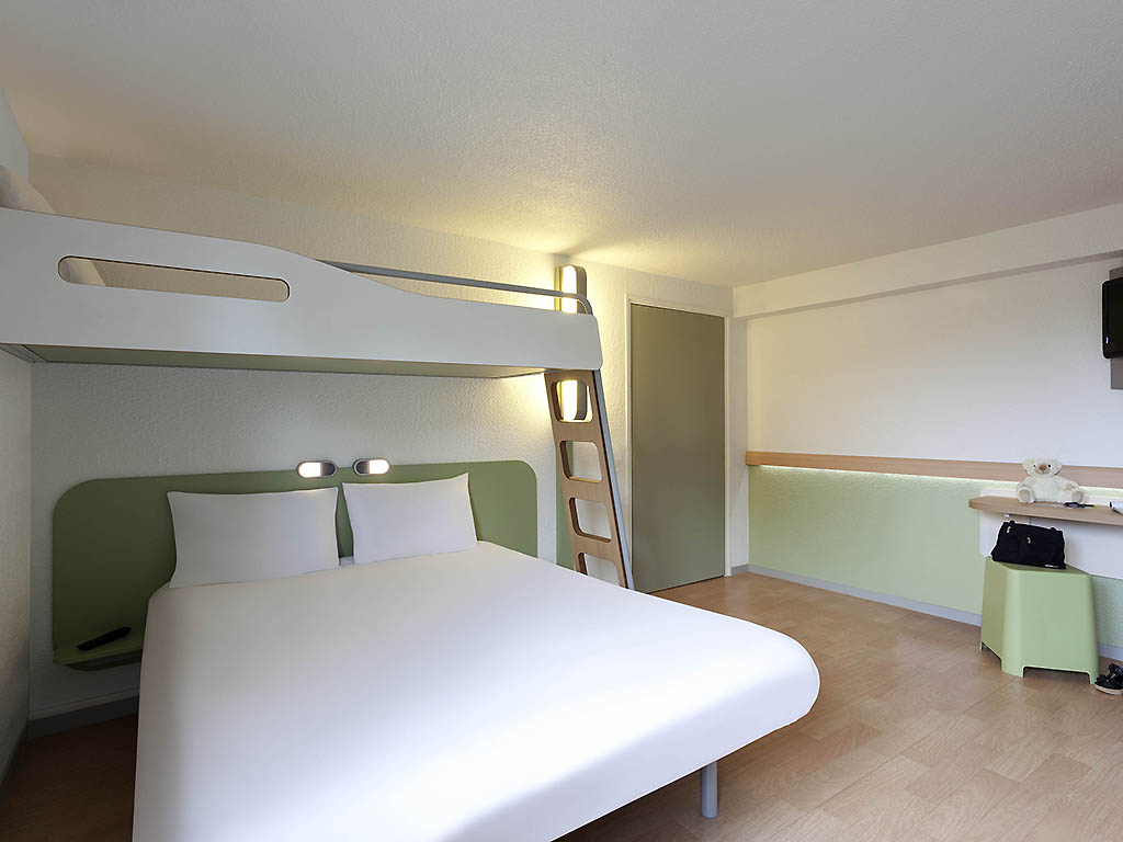 ibis budget Tarbes - Image 4