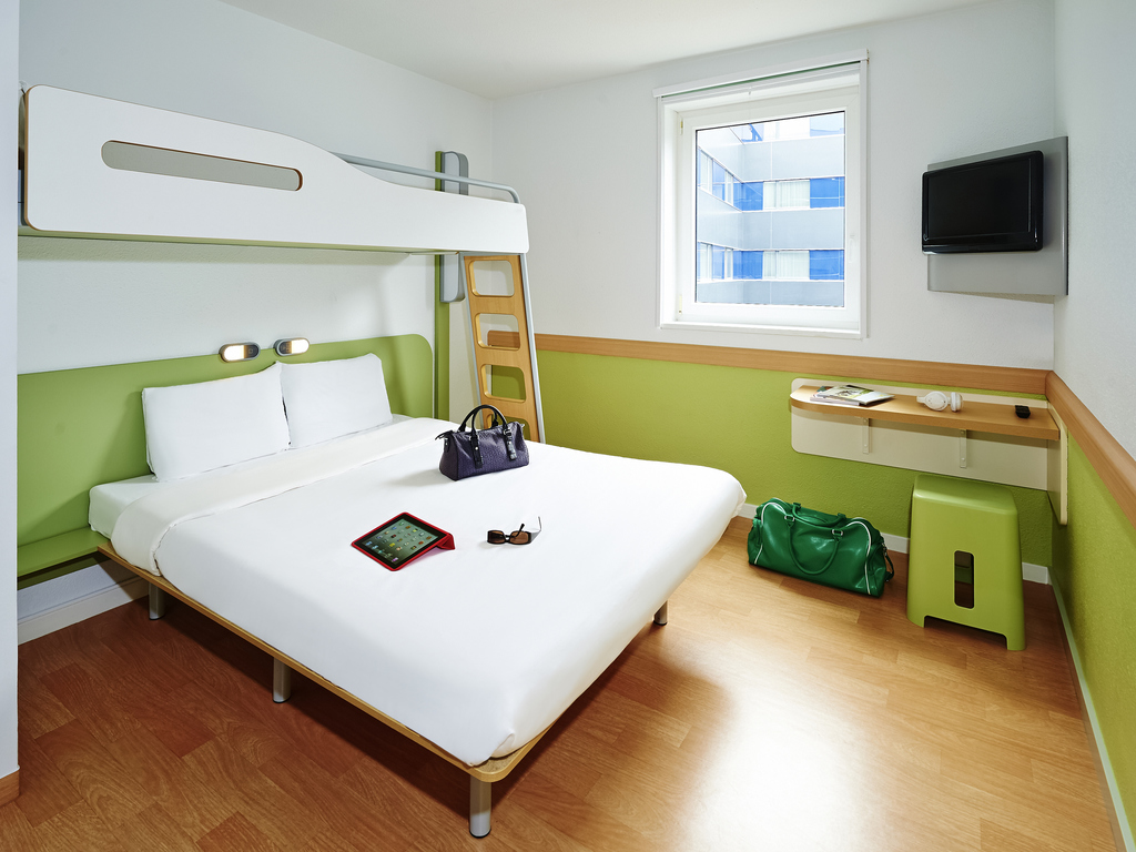 ibis budget Париж Порт-Дебаньоле - Image 1