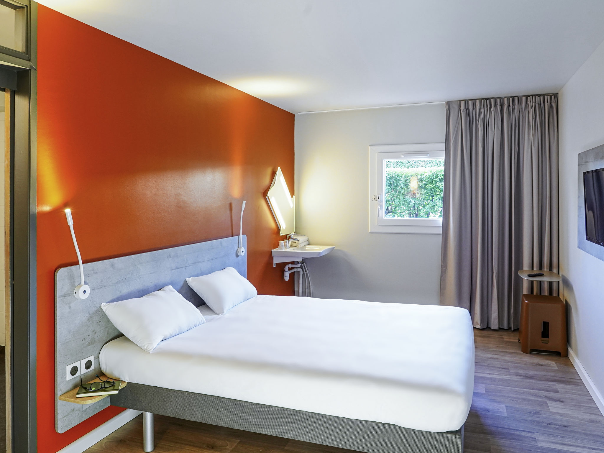 Photo - ibis Aubenas