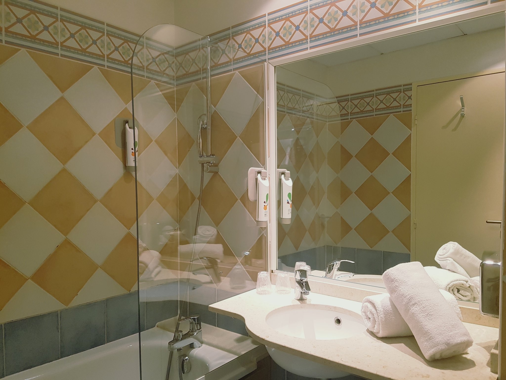 Photo - ibis Styles Arles Palais des Congrès