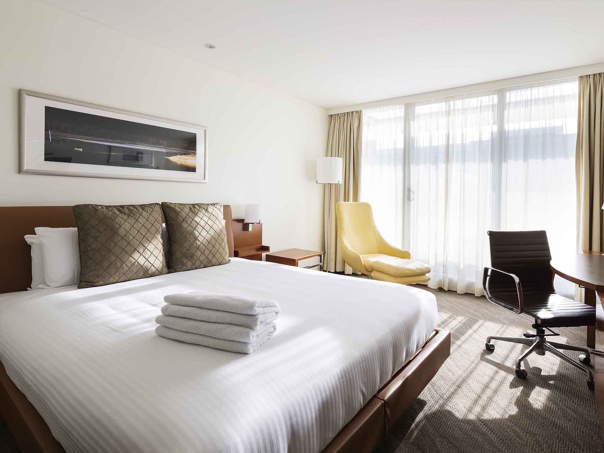 Novotel Canberra Accorhotels Rooms Novotel Canberra