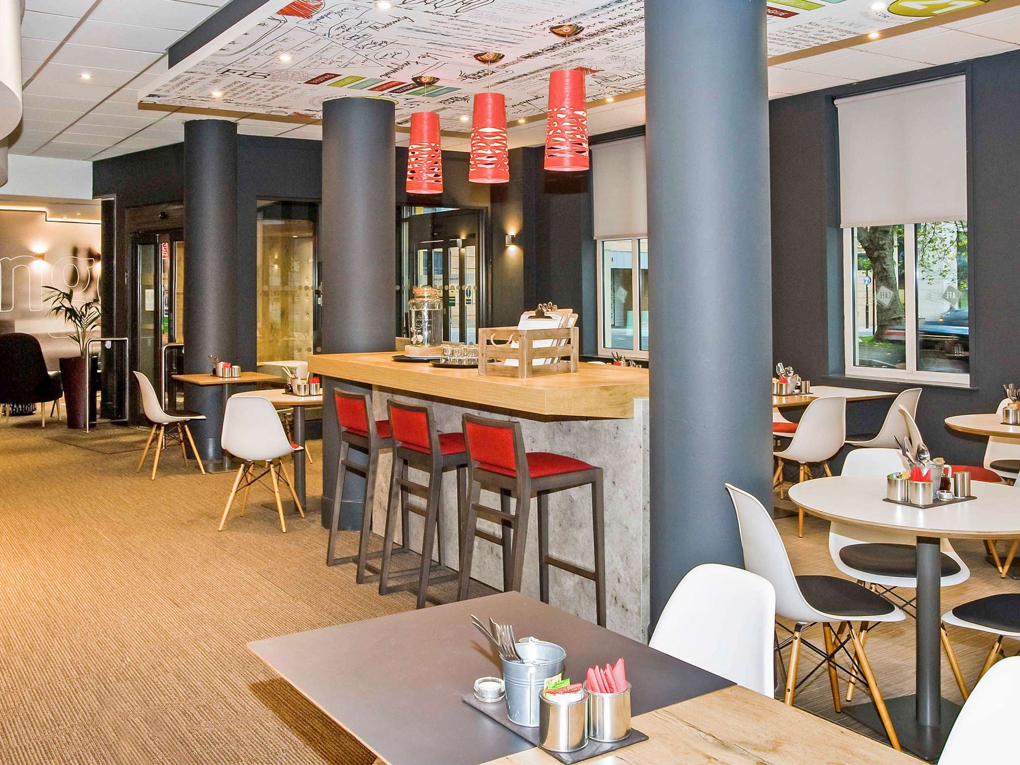 Photo - Ibis Sheffield City