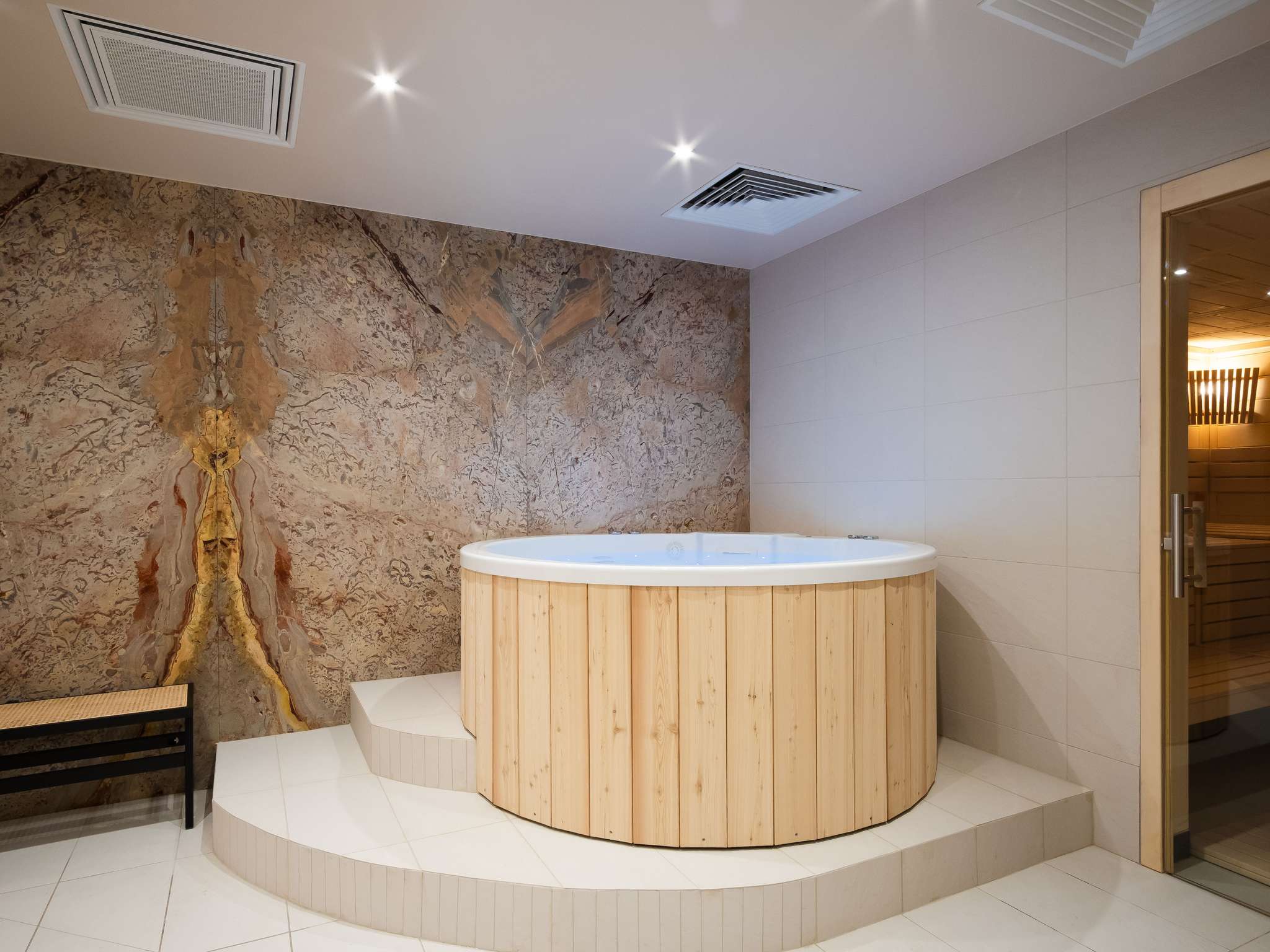 Photo - Mercure Saint-Lary