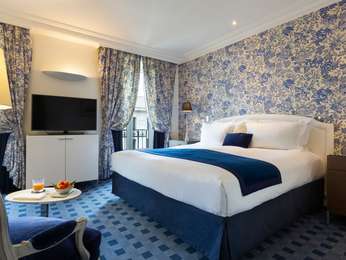 Superior Room, 1 double bed, view of Place Bellecour or Place Antonin Poncet