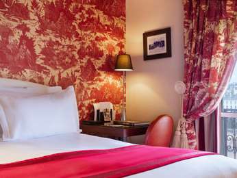 Classic Room, 1 double bed, view of Place Bellecour or Place Antonin Poncet