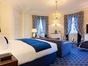 Circular Junior Suite, 1 double bed, panoramicview of Lyon
