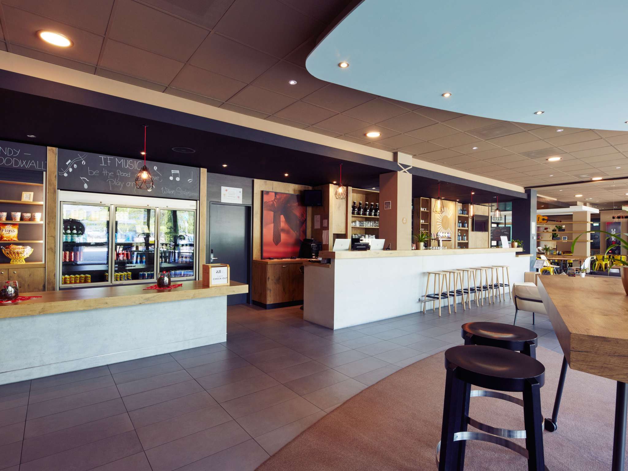 Foto - ibis Zürich Messe Airport