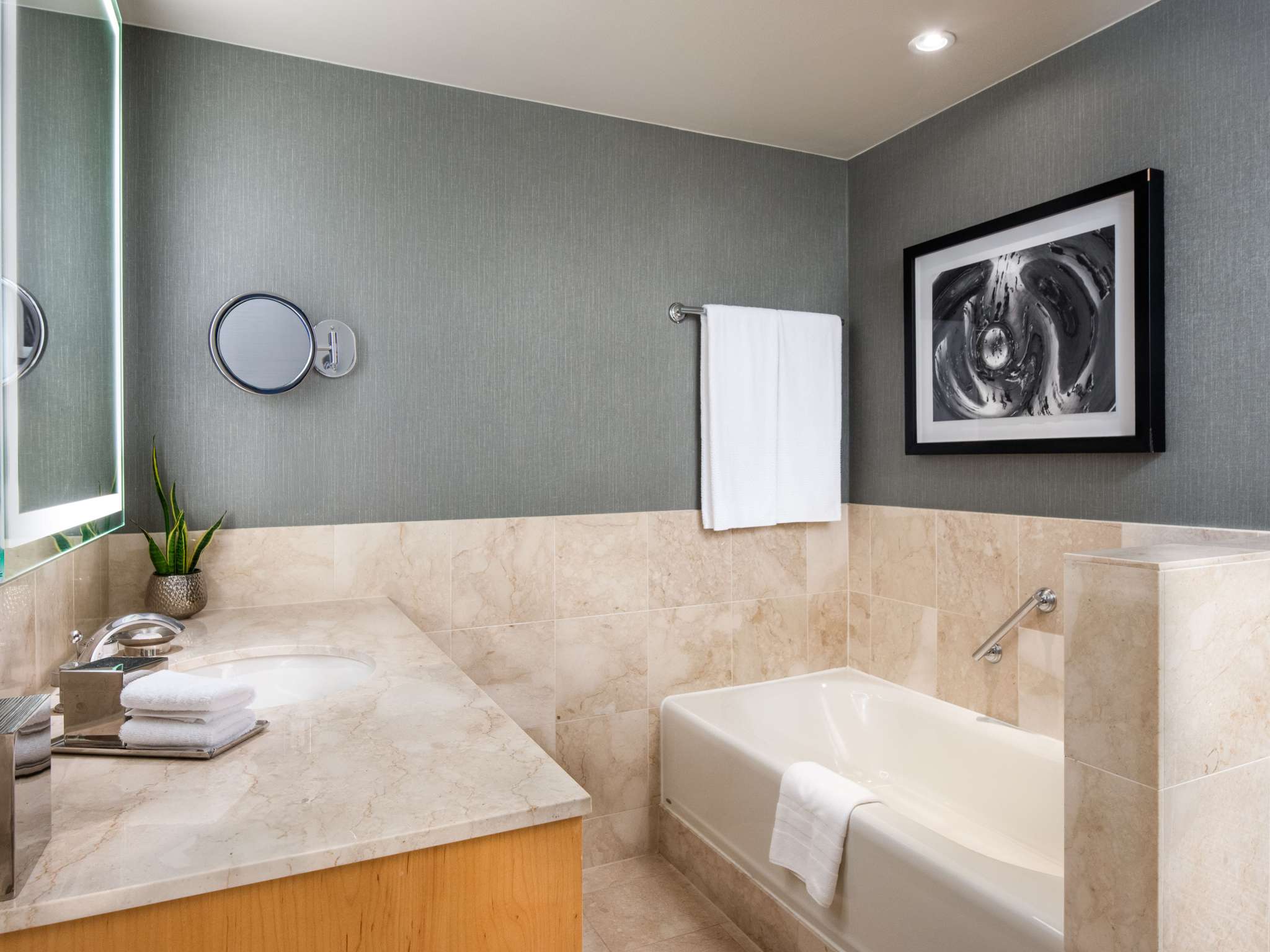 Photo - Sofitel Chicago Magnificent Mile