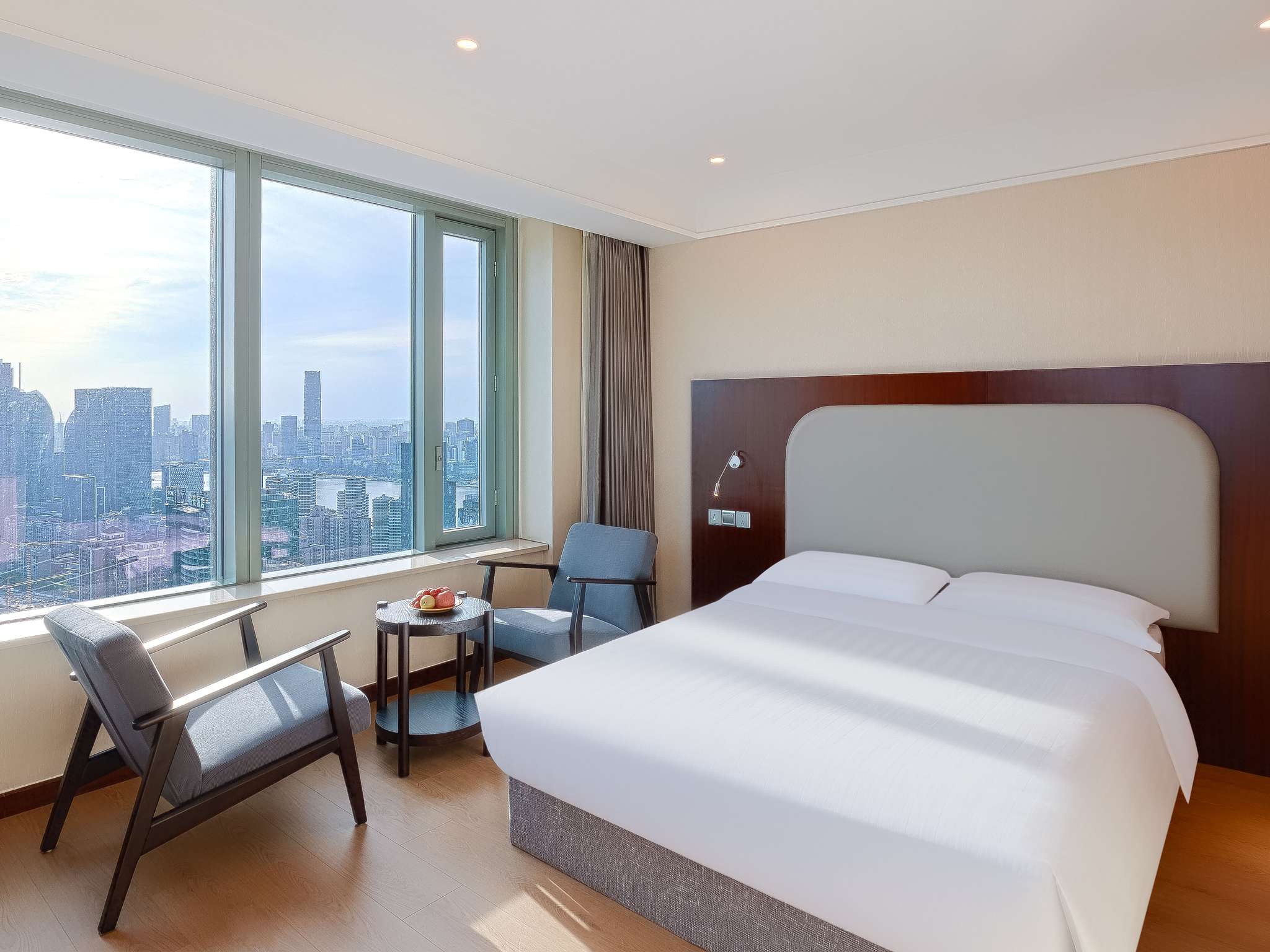 Foto - Novotel Atlantis Shanghai - Breakfast in the clouds with river view in the revolving restaurant
