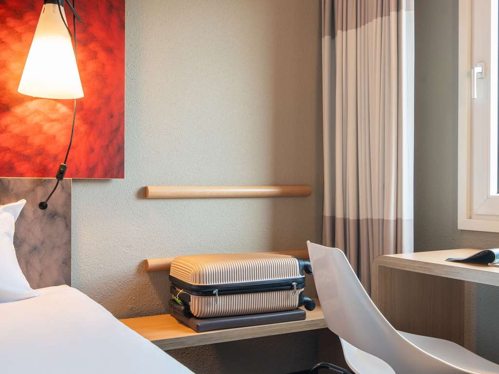HOTEL IBIS AMSTERDAM CENTRE HOTEL IBIS AMSTERDAM CENTRE