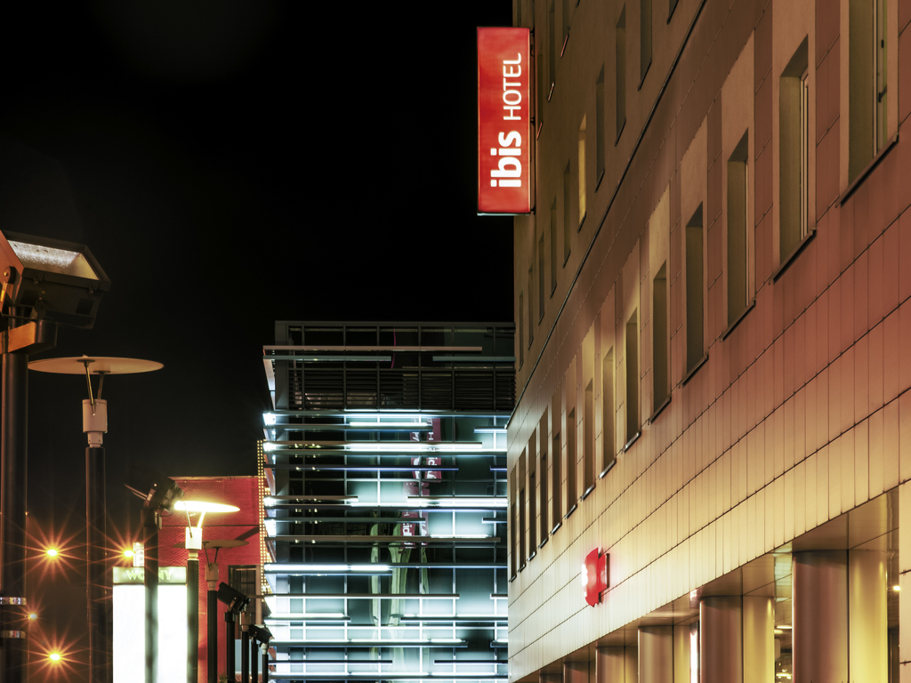 Ibis Lodz Centrum - Image 1