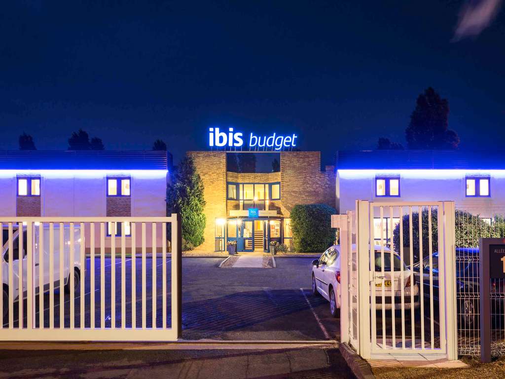 ibis budget Chatellerault - Image 1