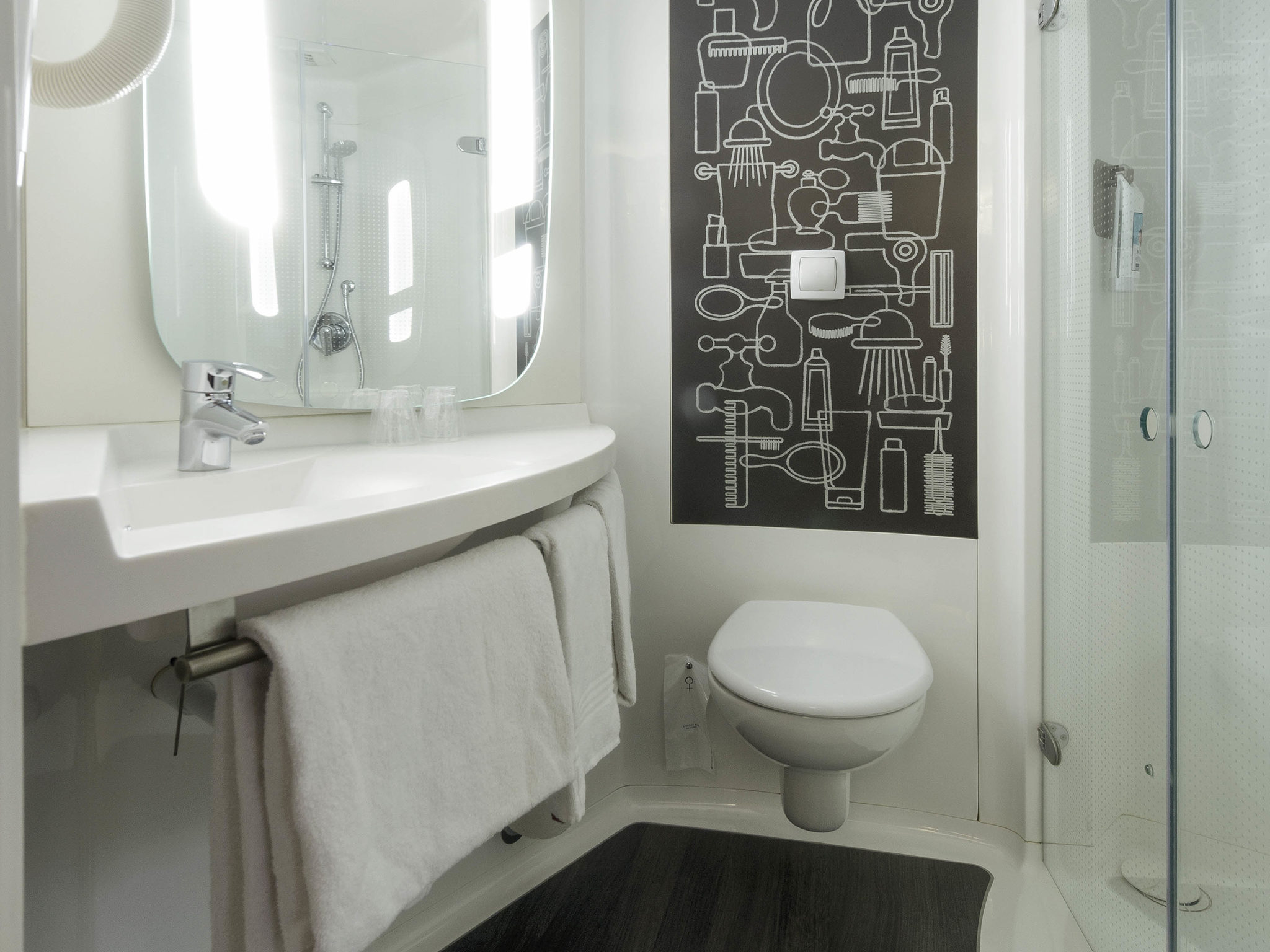 Photo - ibis London Stratford