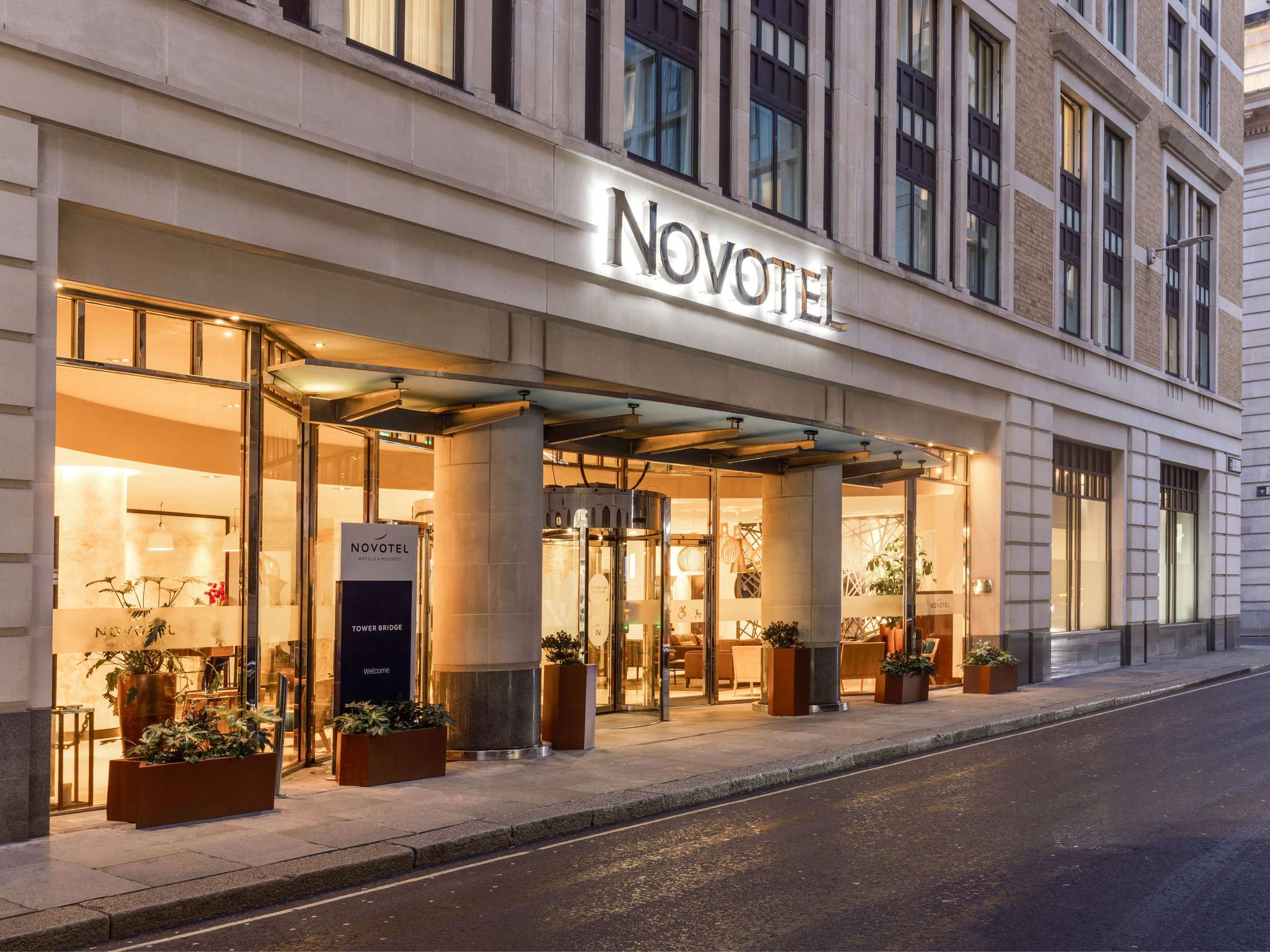 Novotel London Tower Bridge Hotels In Central London Accor