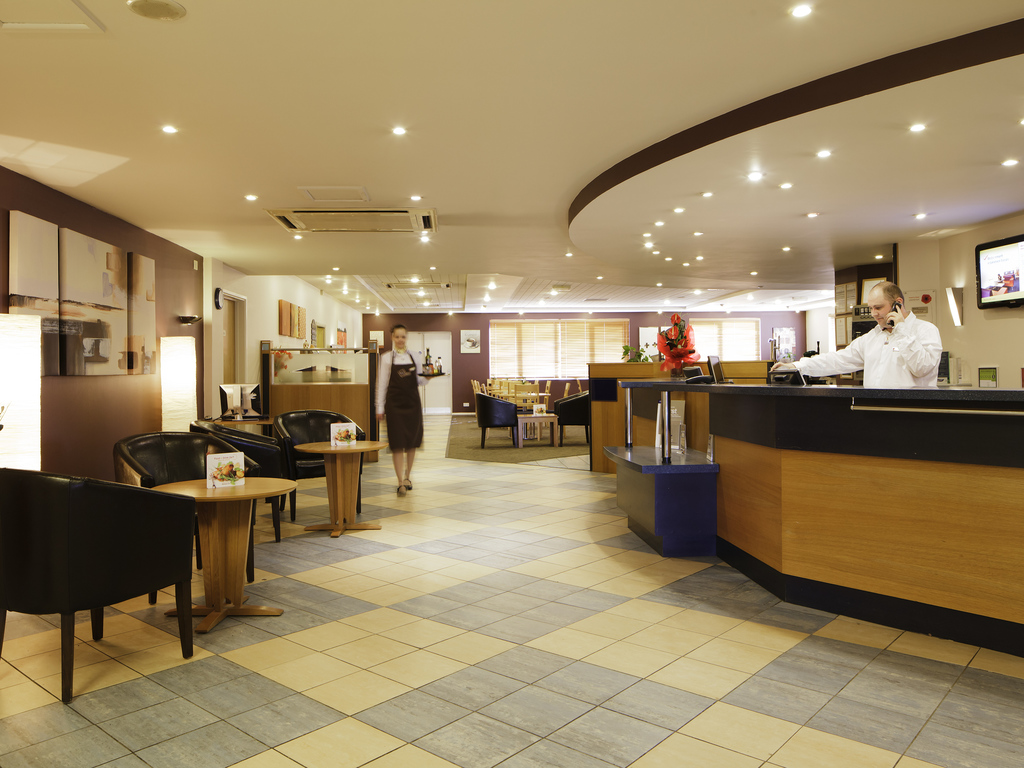 ibis Chesterfield North - Barlborough - Image 4