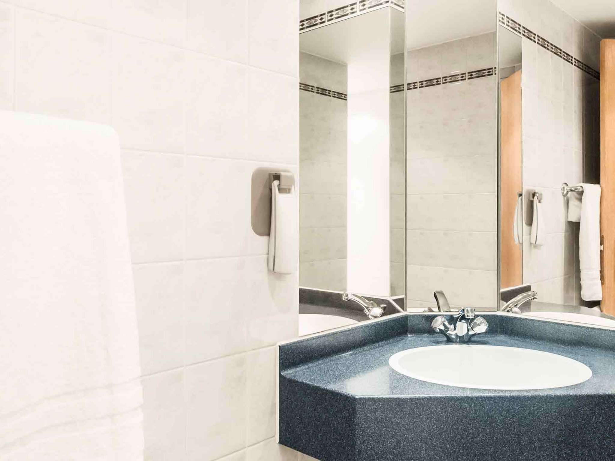 Photo - ibis Bradford Shipley