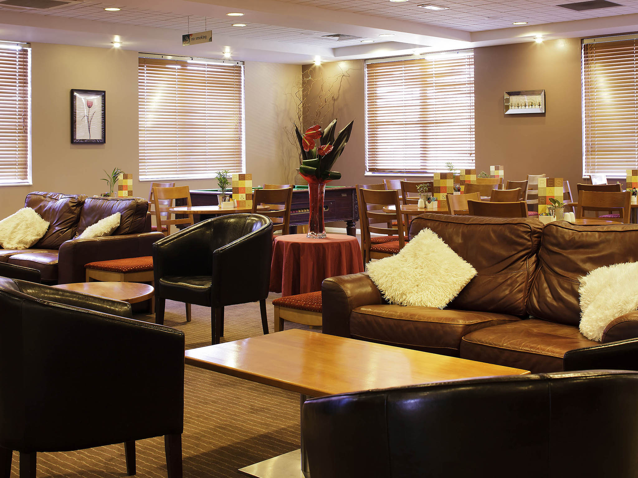 Photo - ibis Chesterfield Centre – Market Town