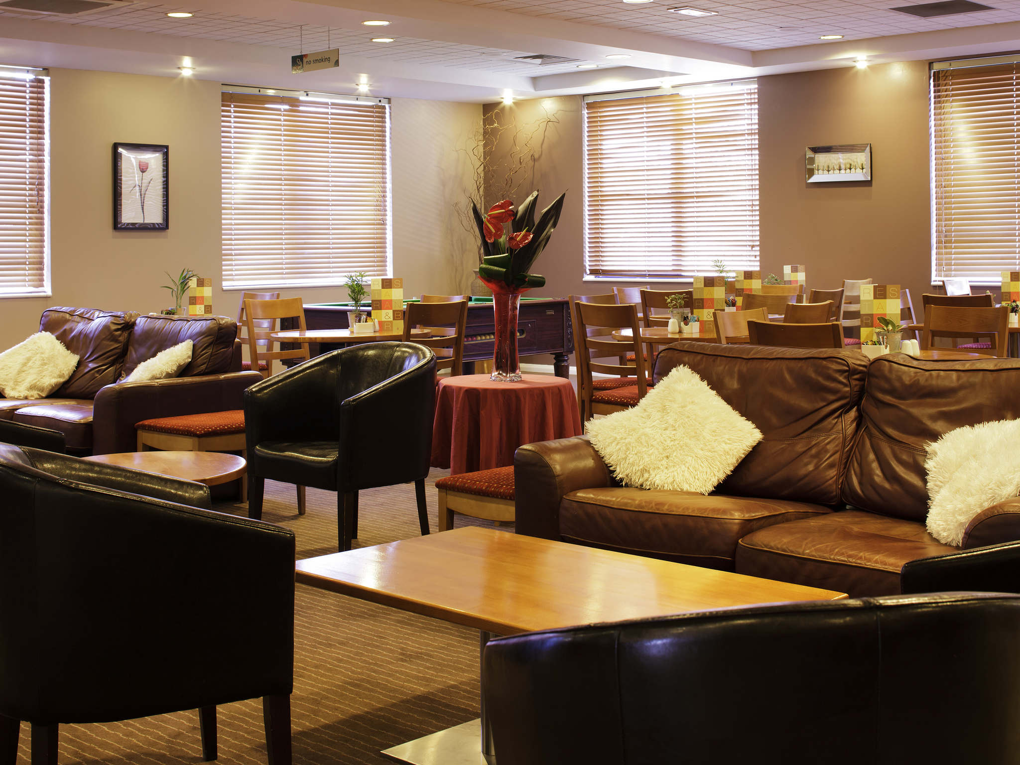 Photo - ibis Chesterfield Centre – Market Town