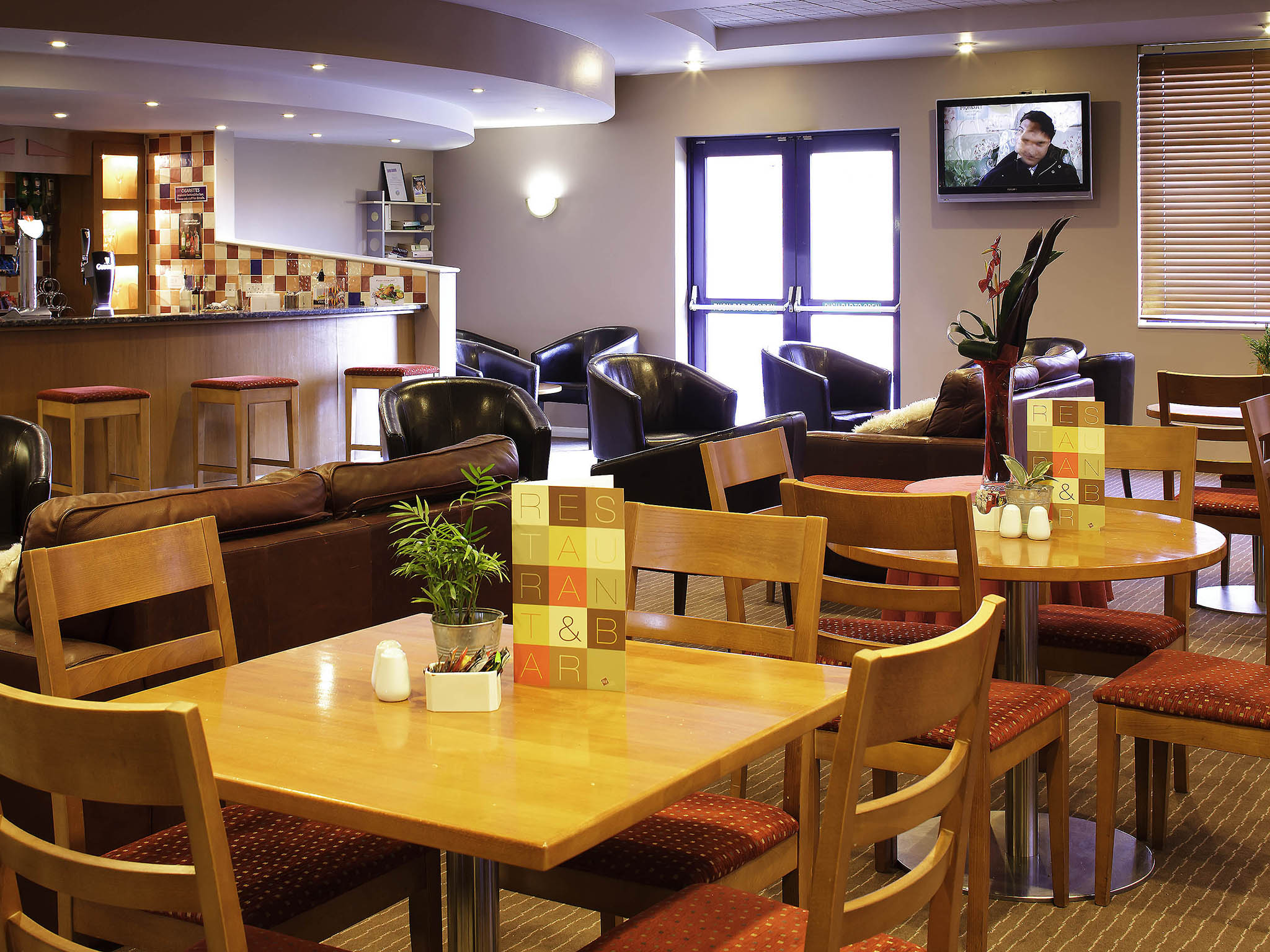 Photo - ibis Chesterfield Centre – Market Town