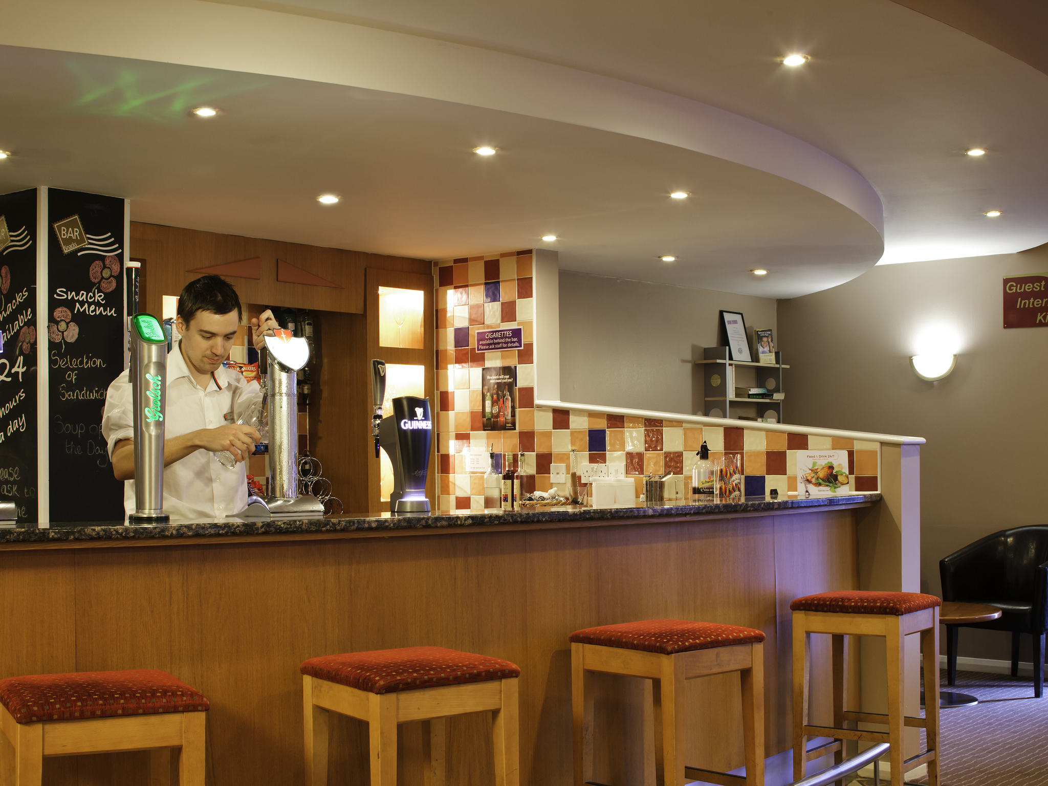 Photo - ibis Chesterfield Centre – Market Town