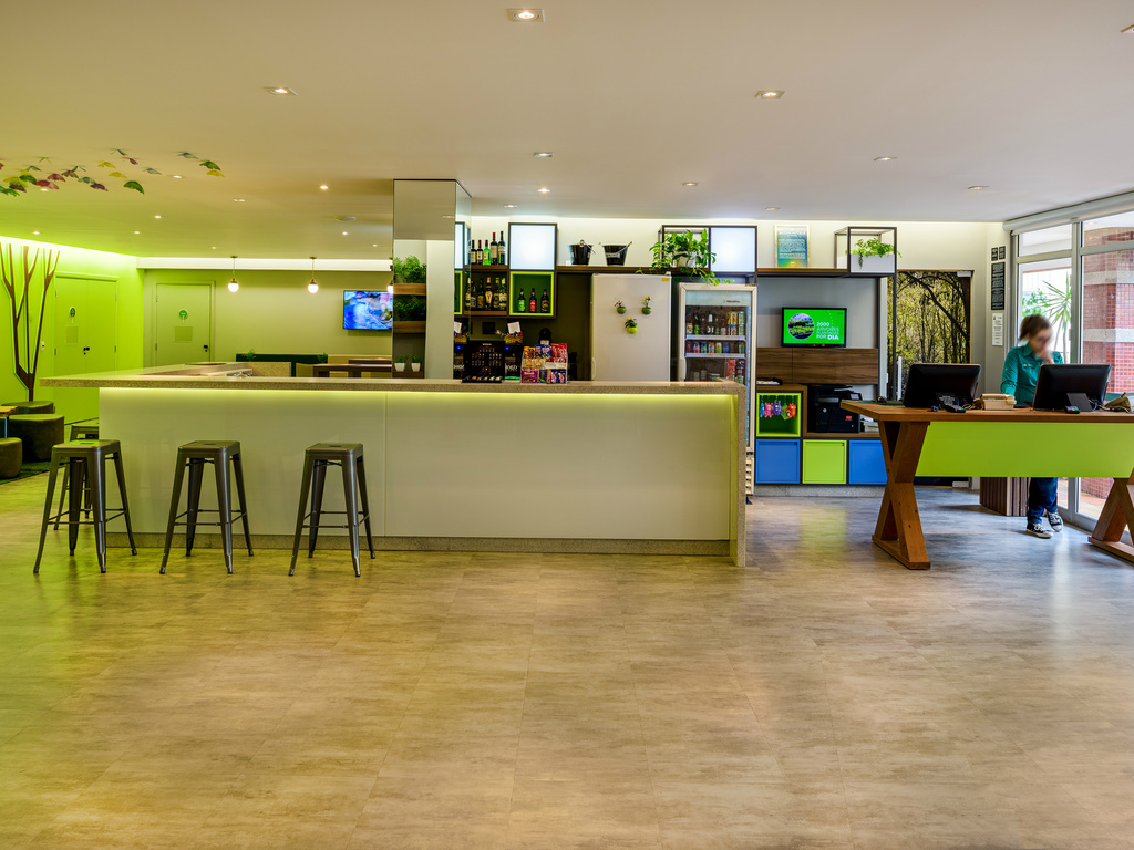 ibis Styles Curitiba Centro Cívico - Image 1