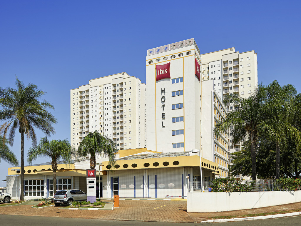 ibis Sao Carlos - Image 1