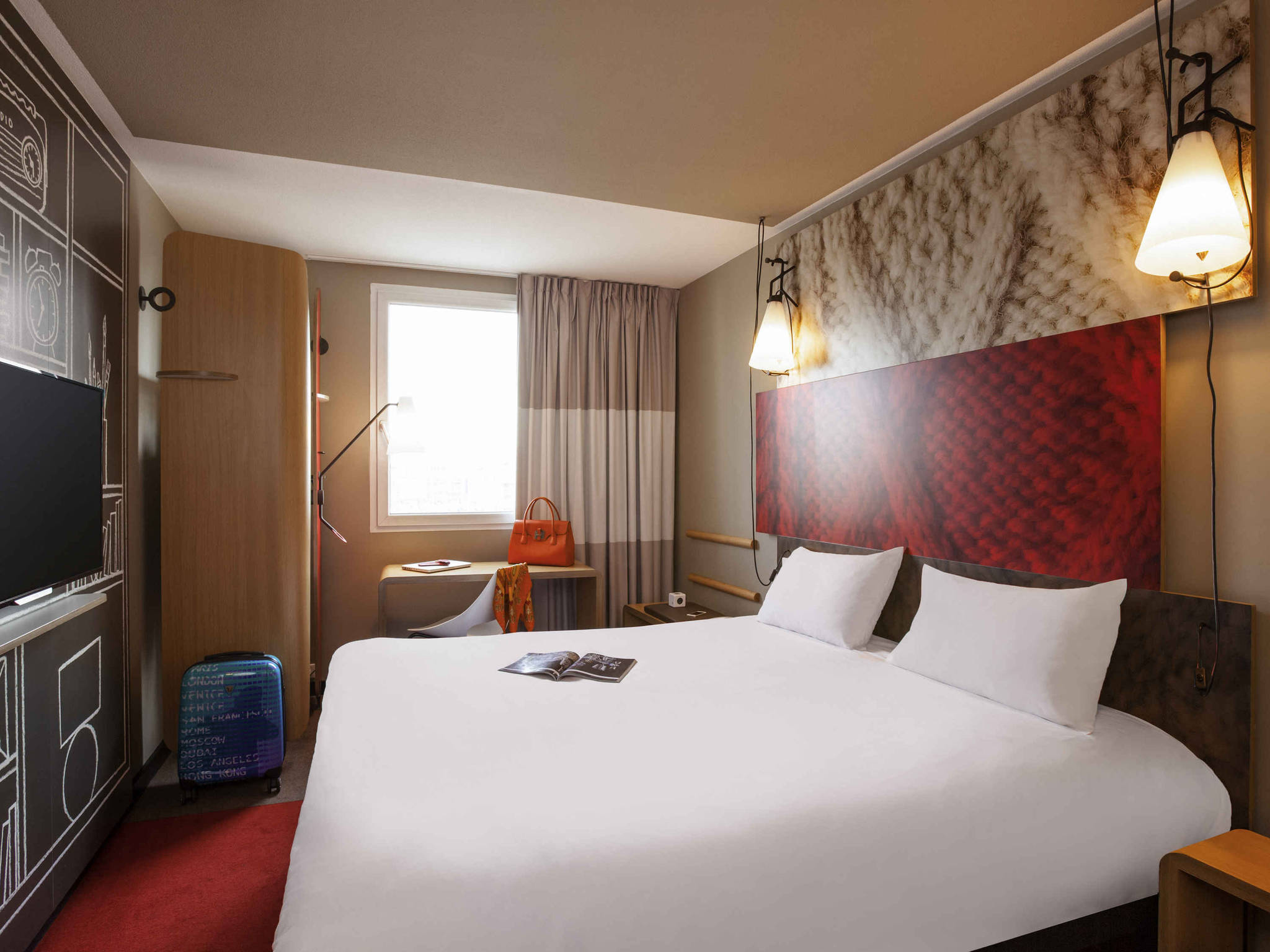 Hotel ibis porte de clichy berthier