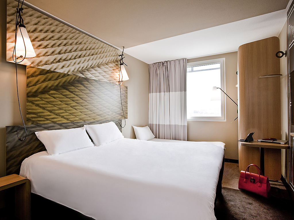 ibis Paris Porte de Clichy Centre - Photos & Reviews | ALL Accor